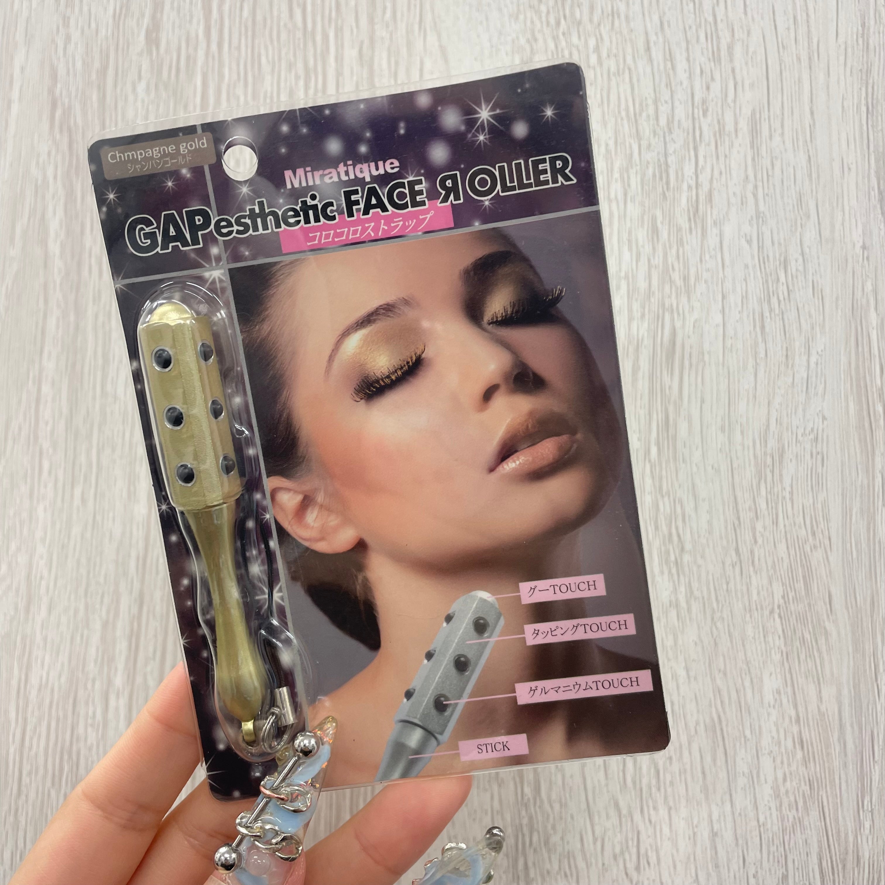GAPesthetic FACE ROLLER コロコロストラップ  ゴールド ※8/6~12頃より順次配送