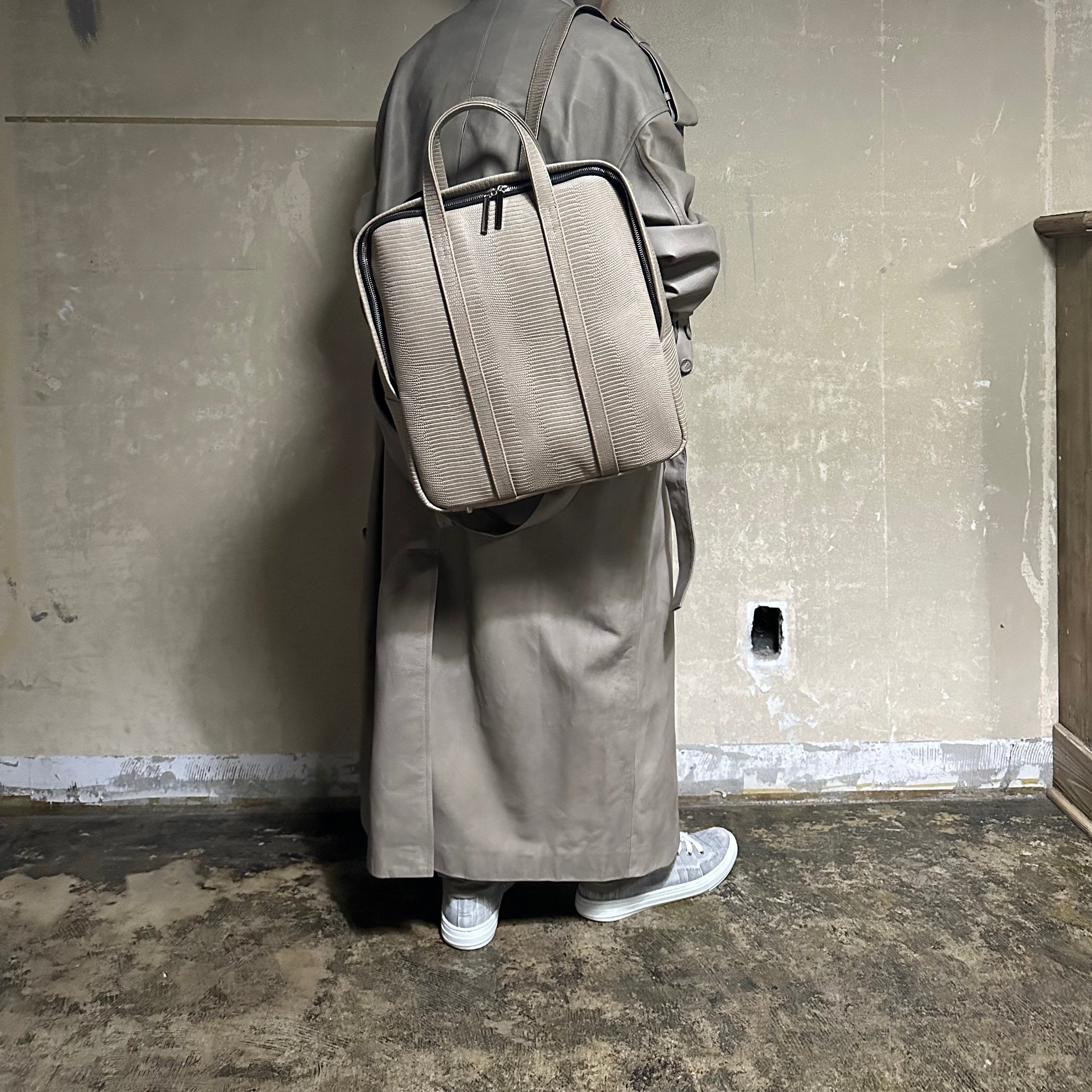 ⚠️予約【M.U.L.】ミニマルバックパック -グレージュ- ※R7. 6月末納品予定