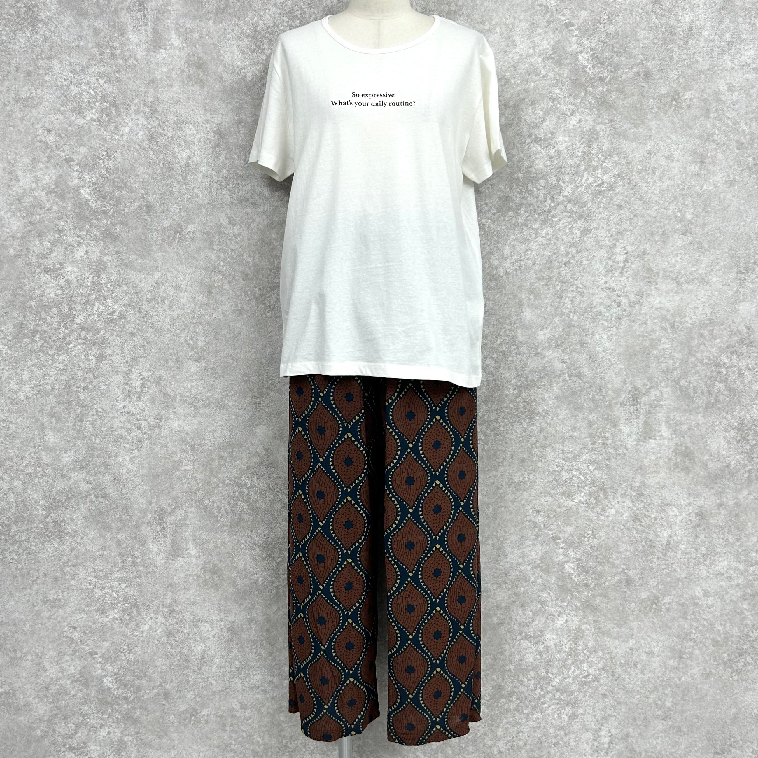 英字プリントパジャマ上下SET -オフホワイト×レンガ- ※7/23〜29迄に順次発送予定