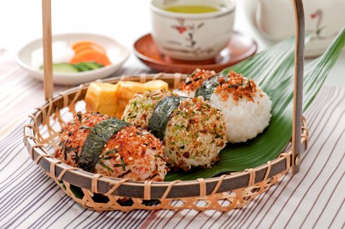 鰹ぶし屋のパリッとふりかけ(うめ味) -内容量 30g-   ※7/30〜8/5迄に順次発送予定