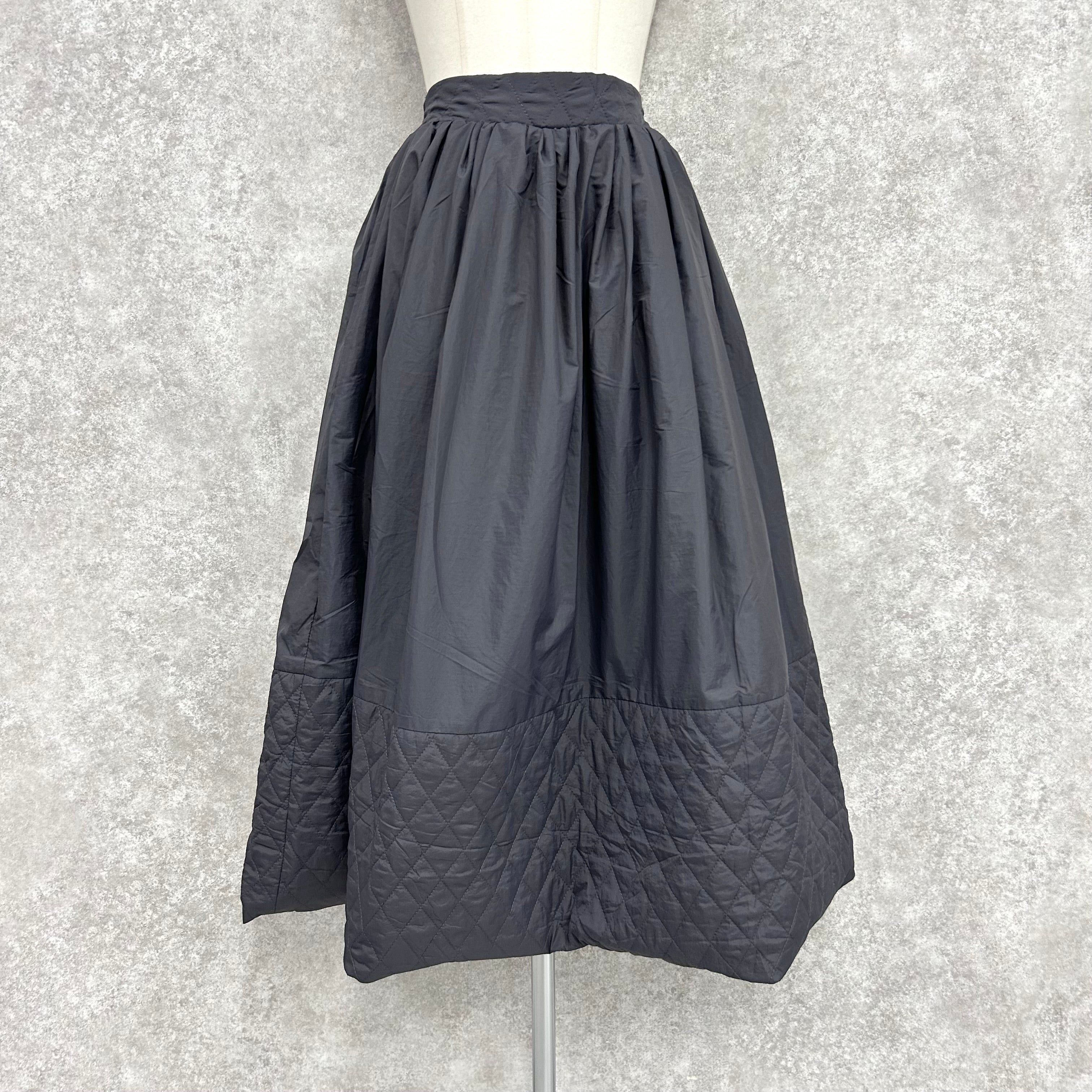 裾キルティングナイロンスカート  -グレー- ※11/5~11/11頃より順次発送