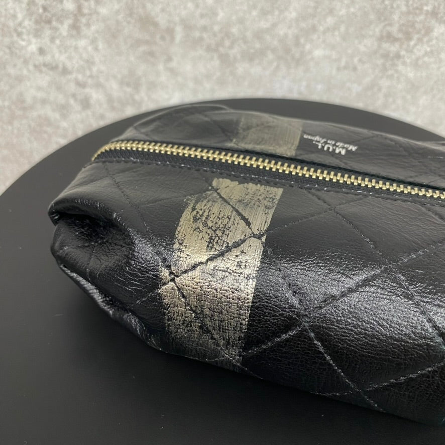 【MUL109-GL】レザーポーチ ソフトレザーキルティング(ブラック) ゴールドライン ※7/2〜7/12より事務所から順次発送予定