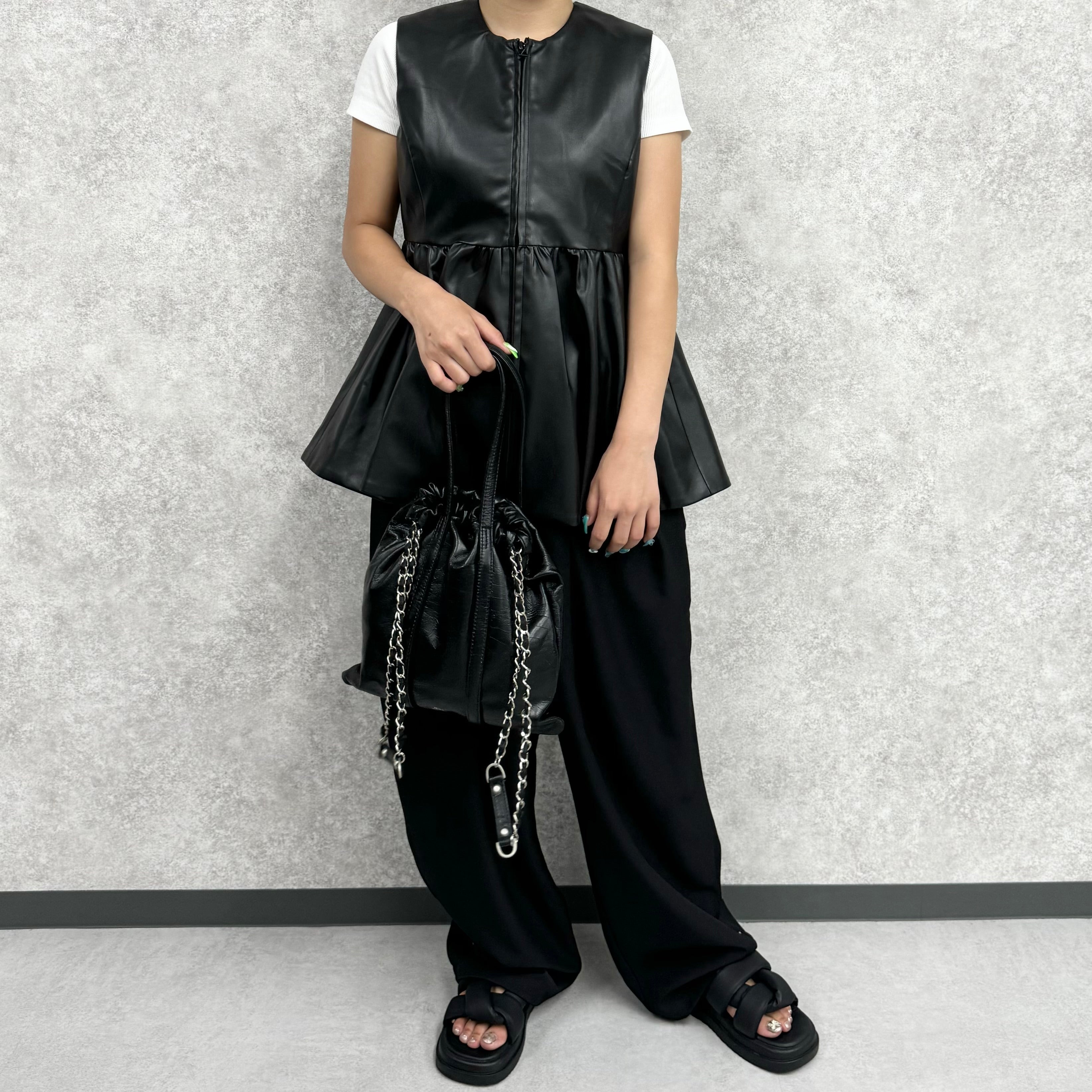 ペプラムフェイクレザーベスト ブラック ※8/20〜8/26より順次配送