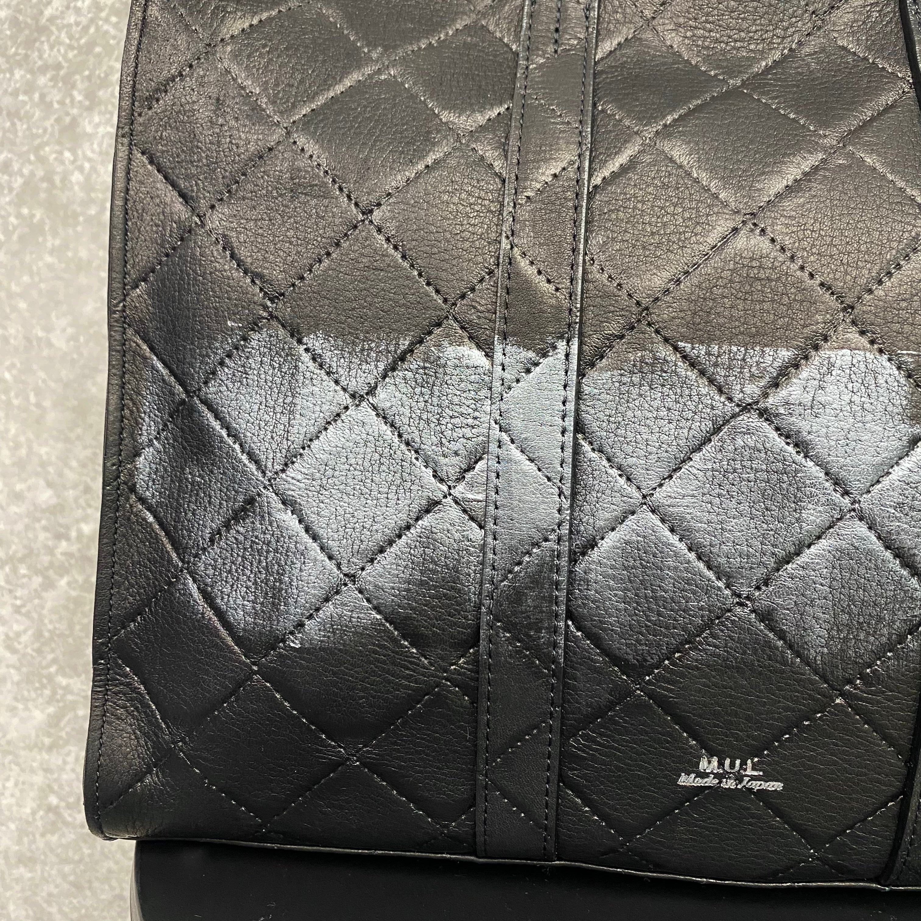 【MUL041-SL-2】スクエアトートS  キルティング型押し(ブラック) シルバー横ライン ※10/29〜11/2より順次配送