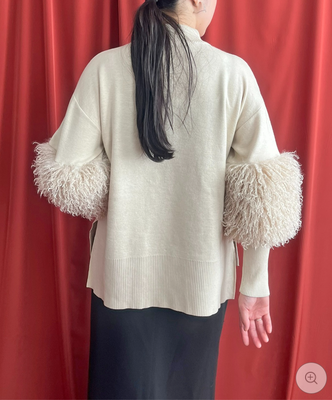 【LHELBIE】ファースリーブニットトップス  -アイボリー- ※10/22-28頃より順次配送予定