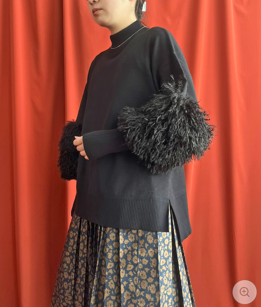 【LHELBIE】ファースリーブニットトップス  -ブラック- ※10/22-28頃より順次配送予定