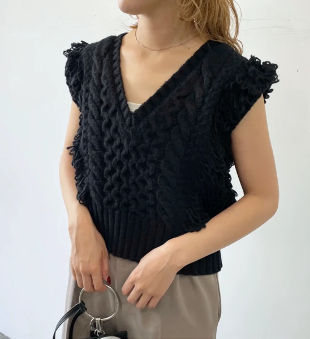 フリンジVネックベスト -スミクロ- ※11/4~11/11頃より順次発送予定