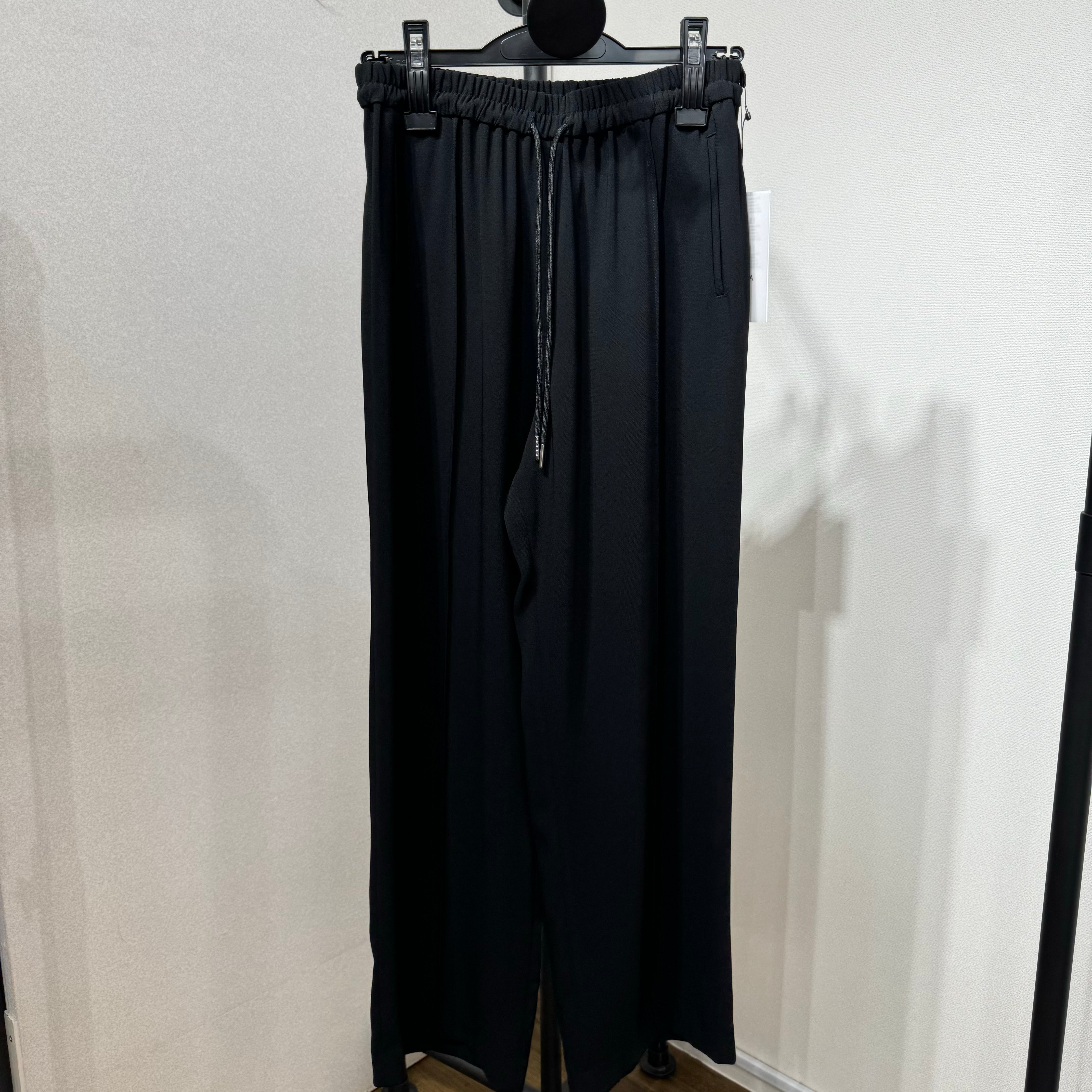 【PRIORITY】タックパンツ -ブラック- ※38サイズ 040  ※9/17~23より順次発送予定