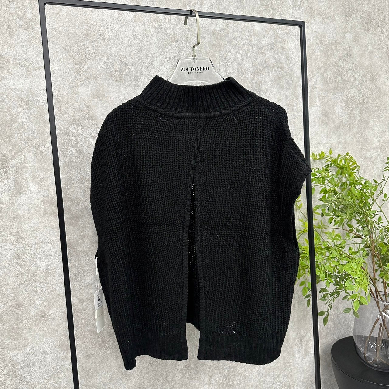 バッククロスベスト ブラック ※11/4-11頃より順次発送予定