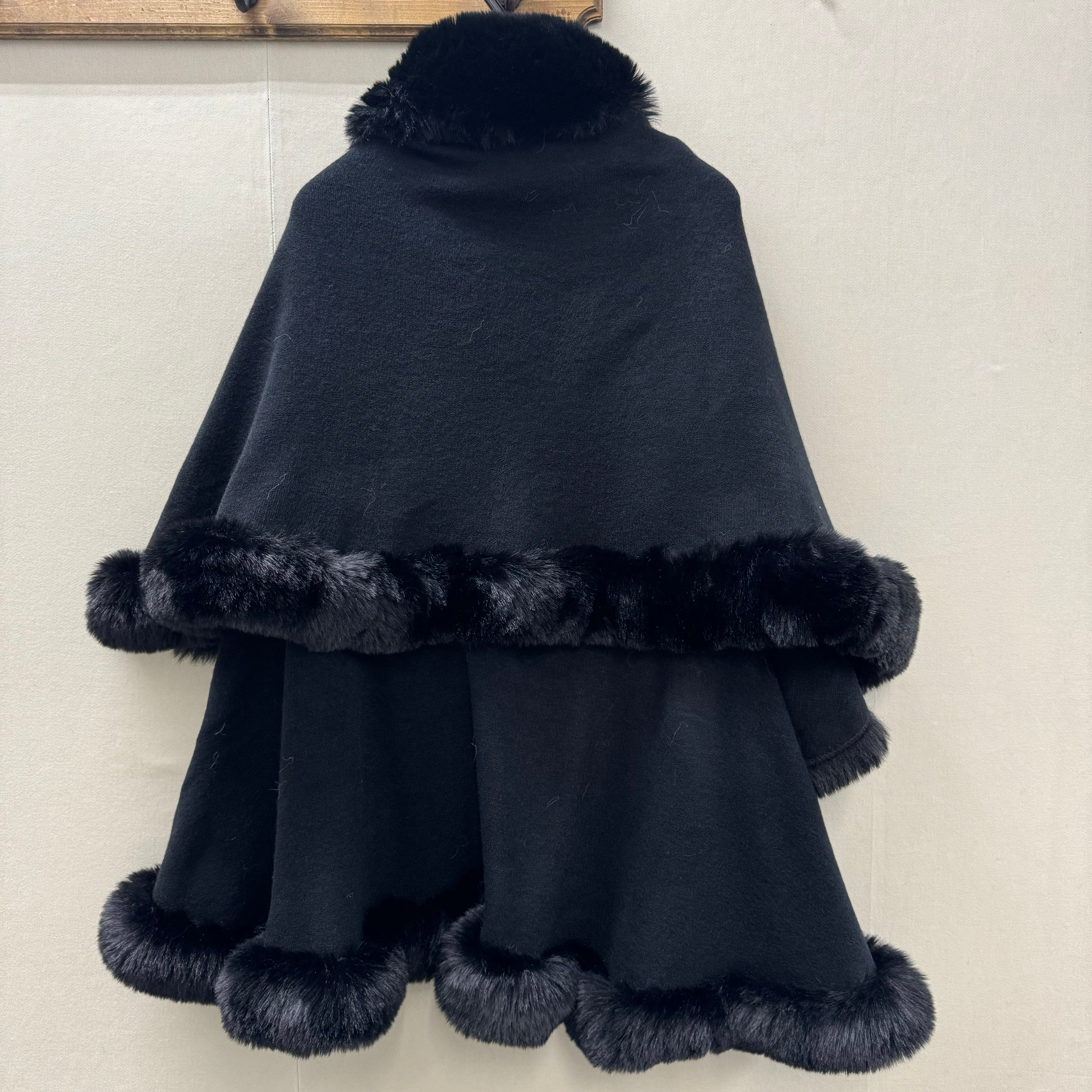 マダムポンチョ -ブラック- ※10/22~28頃より順次発送