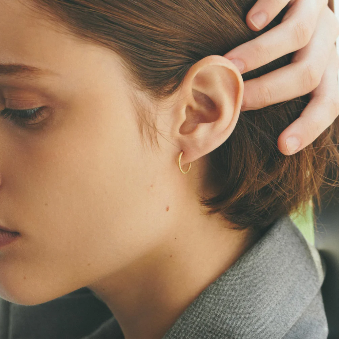 【ENEY】ホリデー K18YG カガヤキ ピアス ミニ ※11月中旬より弊社事務所から発送