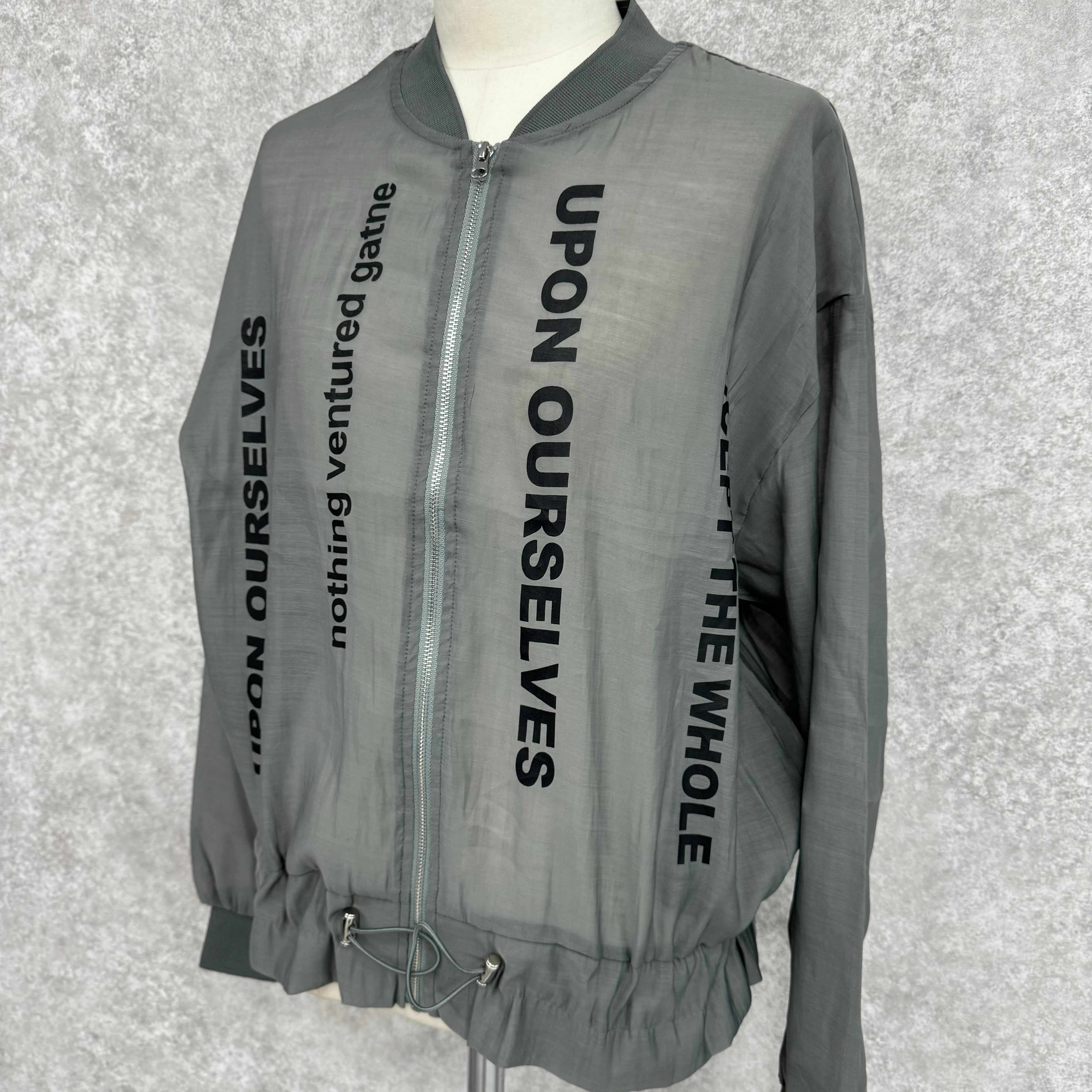 ロゴ入りシアージャケット グレー ※10/15-21頃より順次配送予定