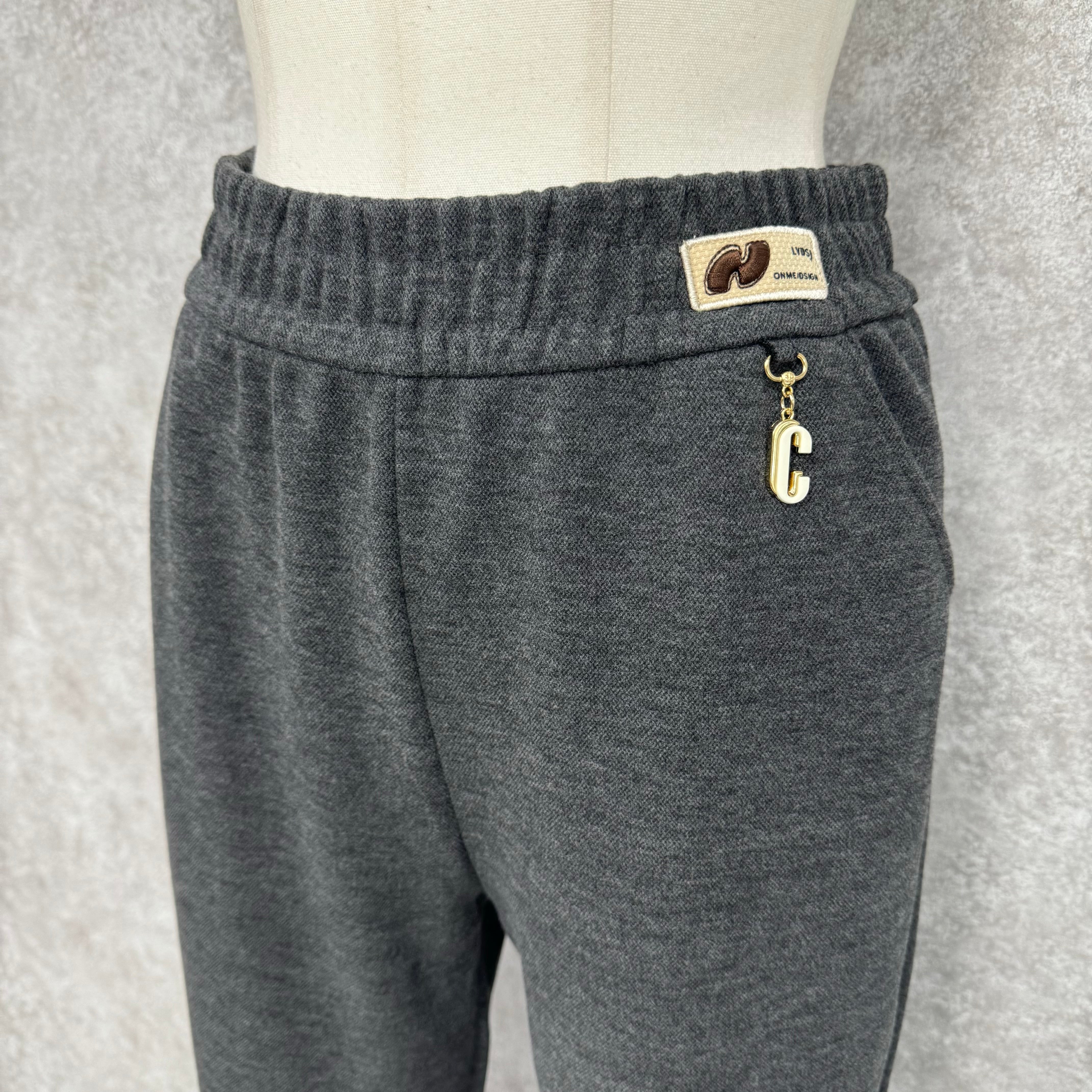 【予約】Cチャーム付パンツ -グレー-  ※11月下旬~12月上旬頃より順次配送予定