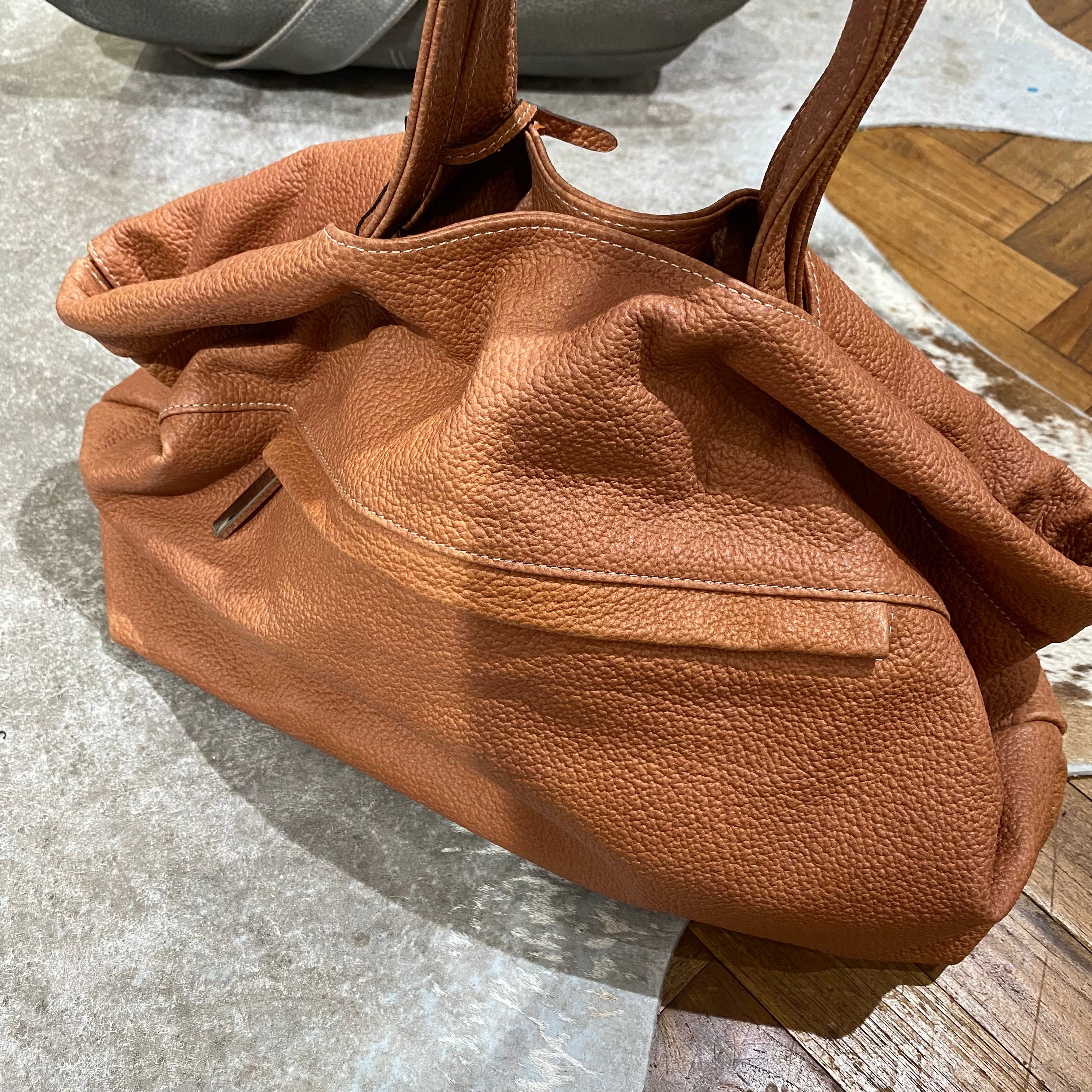 ⚠️予約【M.U.L.】ベントトート シボ型押し -オレンジ- ※R7. 6月末納品予定