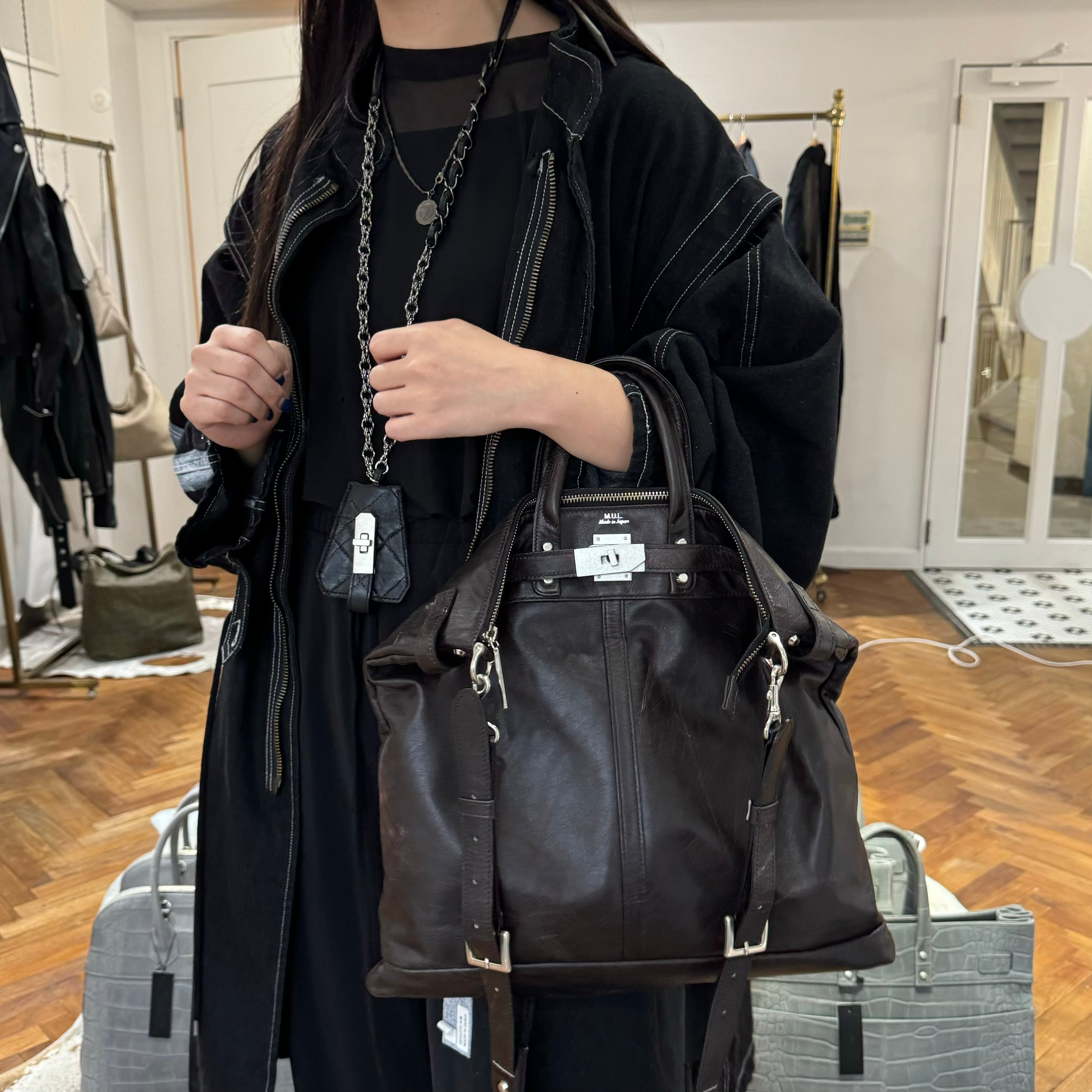 ⚠️予約【M.U.L.】stud series ヘルメットバックM -vintage ブラック-   ※R7. 6月末納品予定