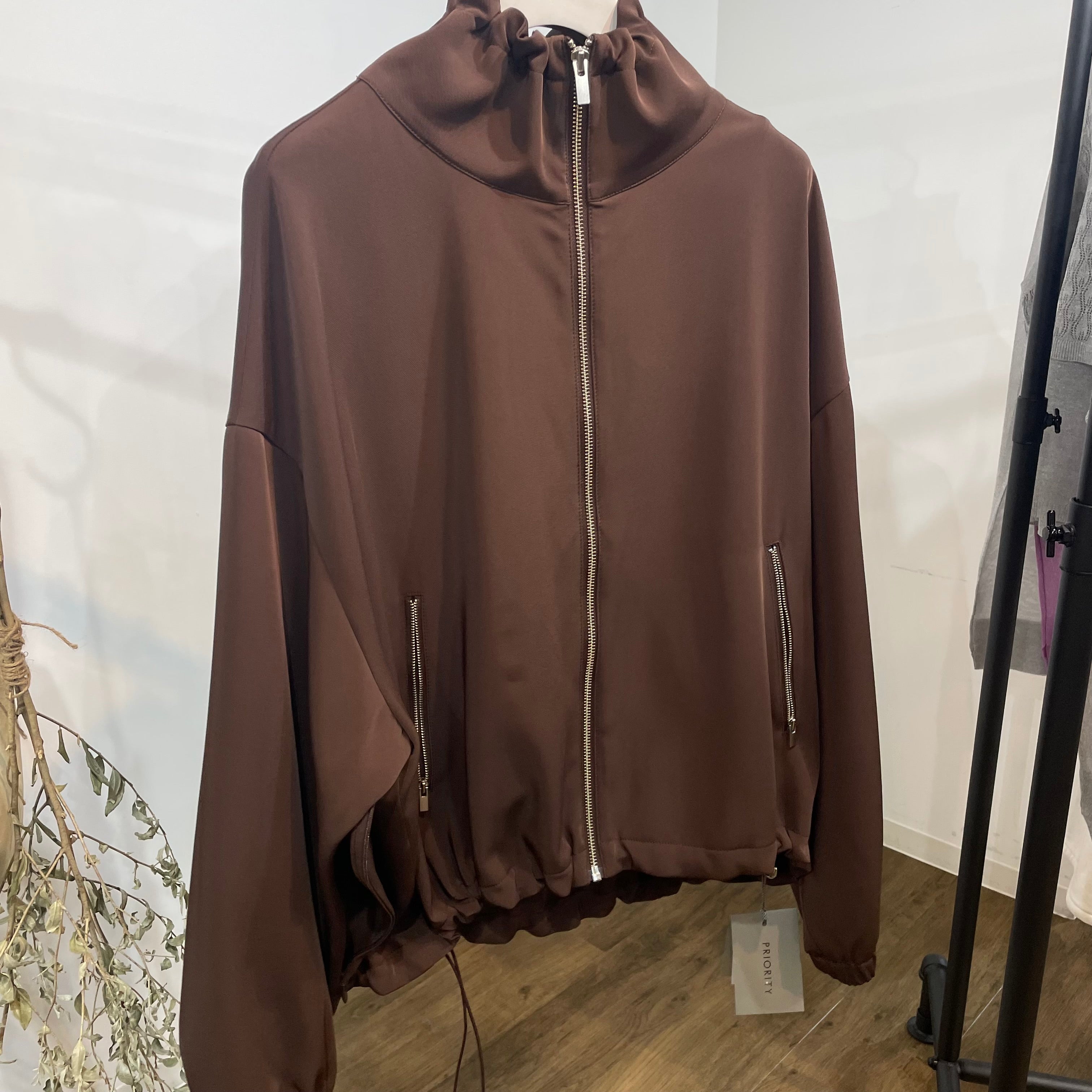 【予約】【PRIORITY】大人テロン素材ジャケット ブラウン ※2月上旬より順次発送