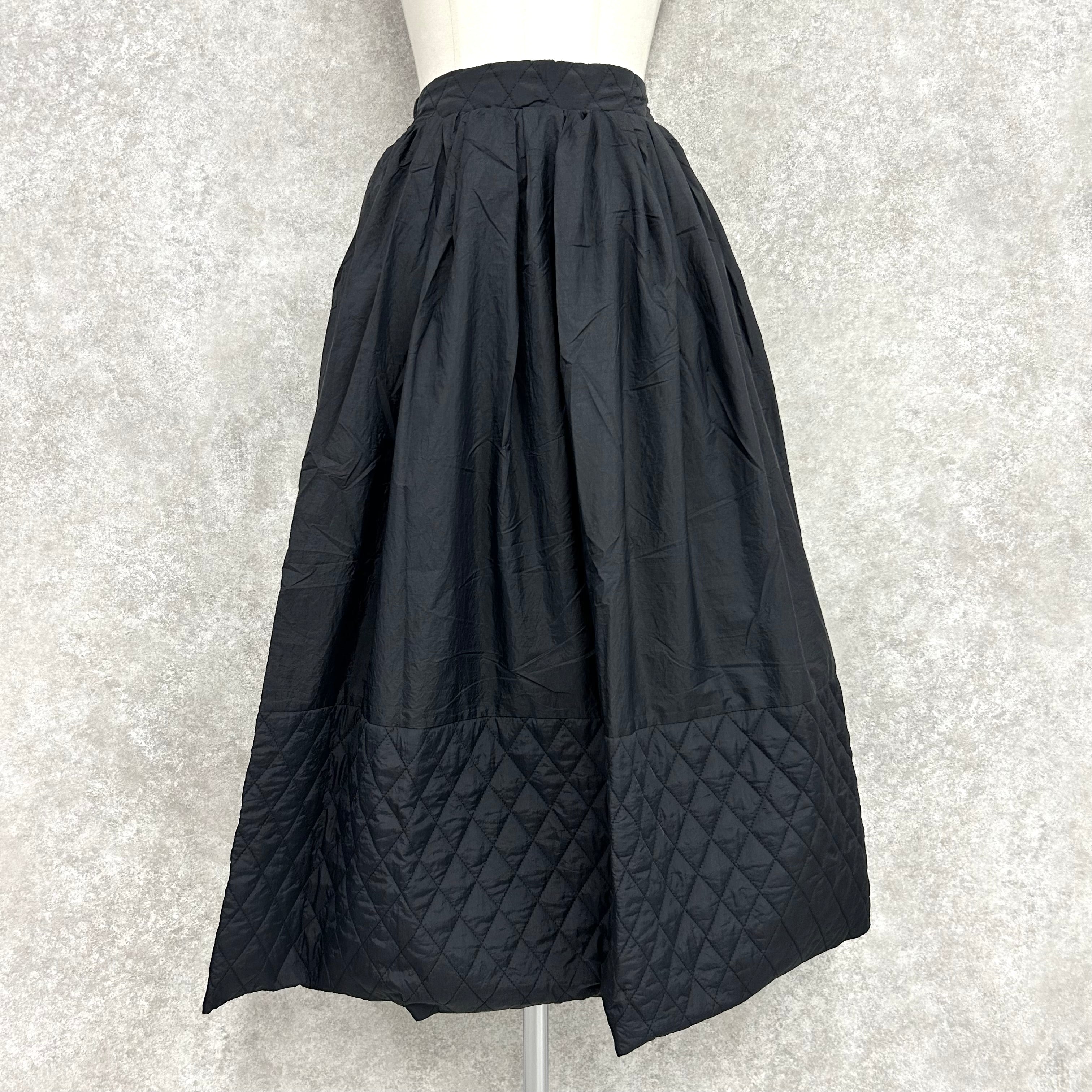 裾キルティングナイロンスカート  -ブラック- ※11/5~11/11頃より順次発送