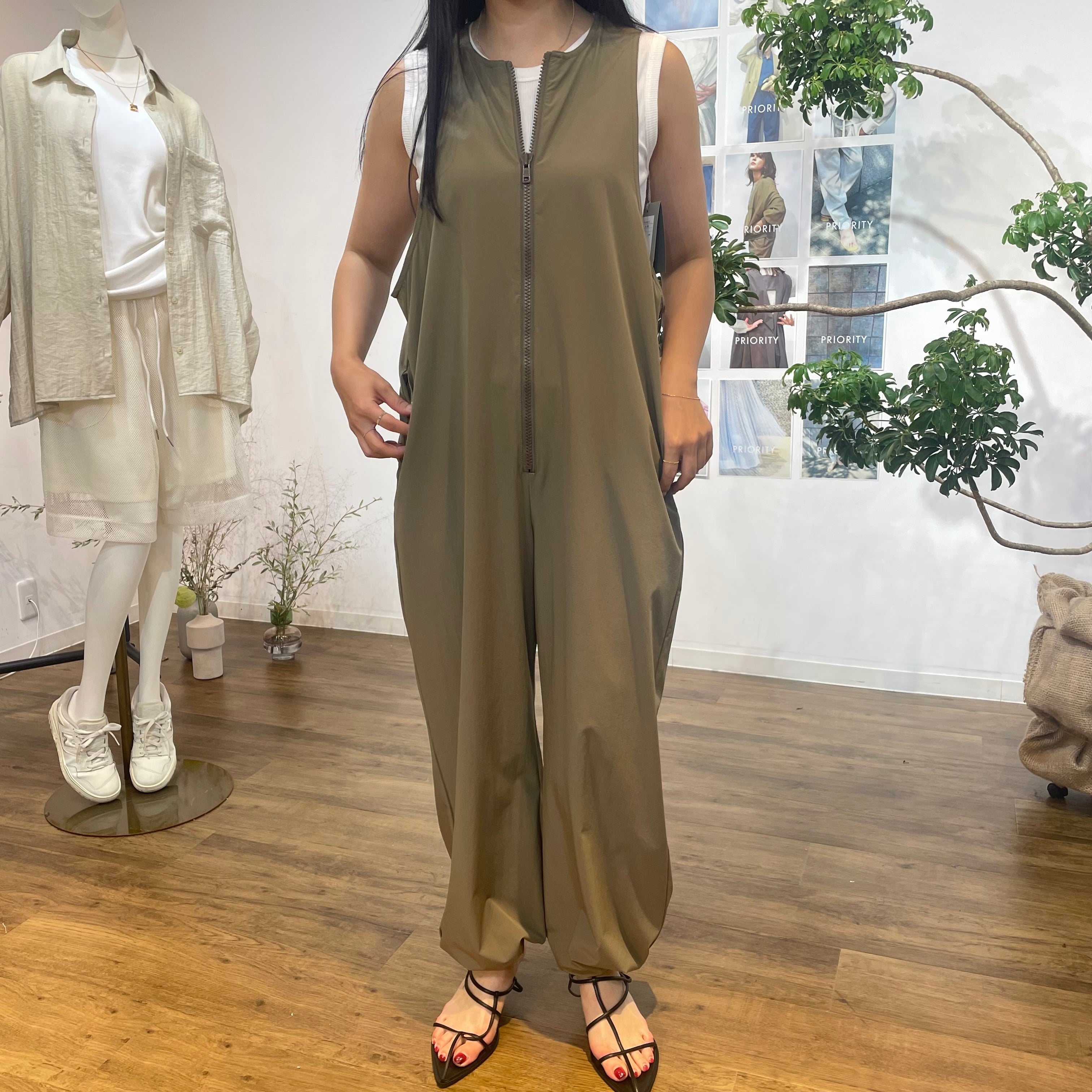 【予約】【PRIORITY】ナイロン素材オールインワン カーキ ※2月下旬より順次発送