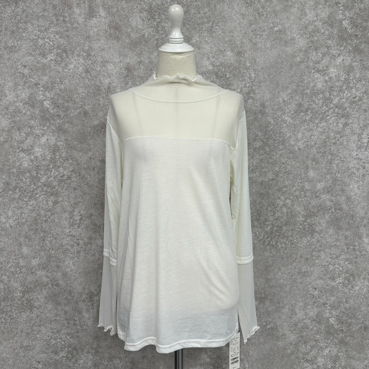 シアー切替ハイネックPO アイボリー ※10/29-11/4頃より順次発送予定