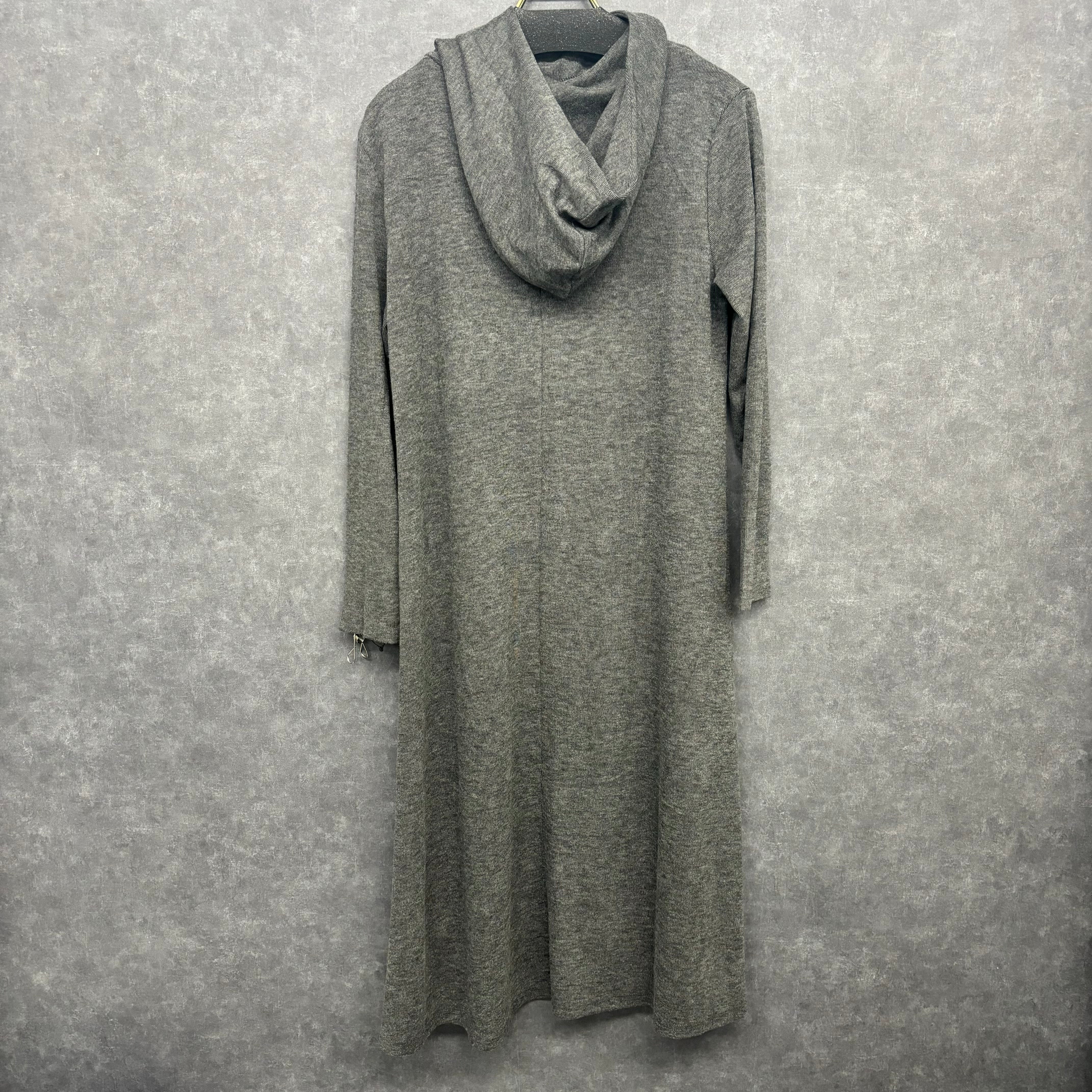 【予約】フード付きロングワンピース グレー ※11月下旬~12月上旬頃より順次配送予定