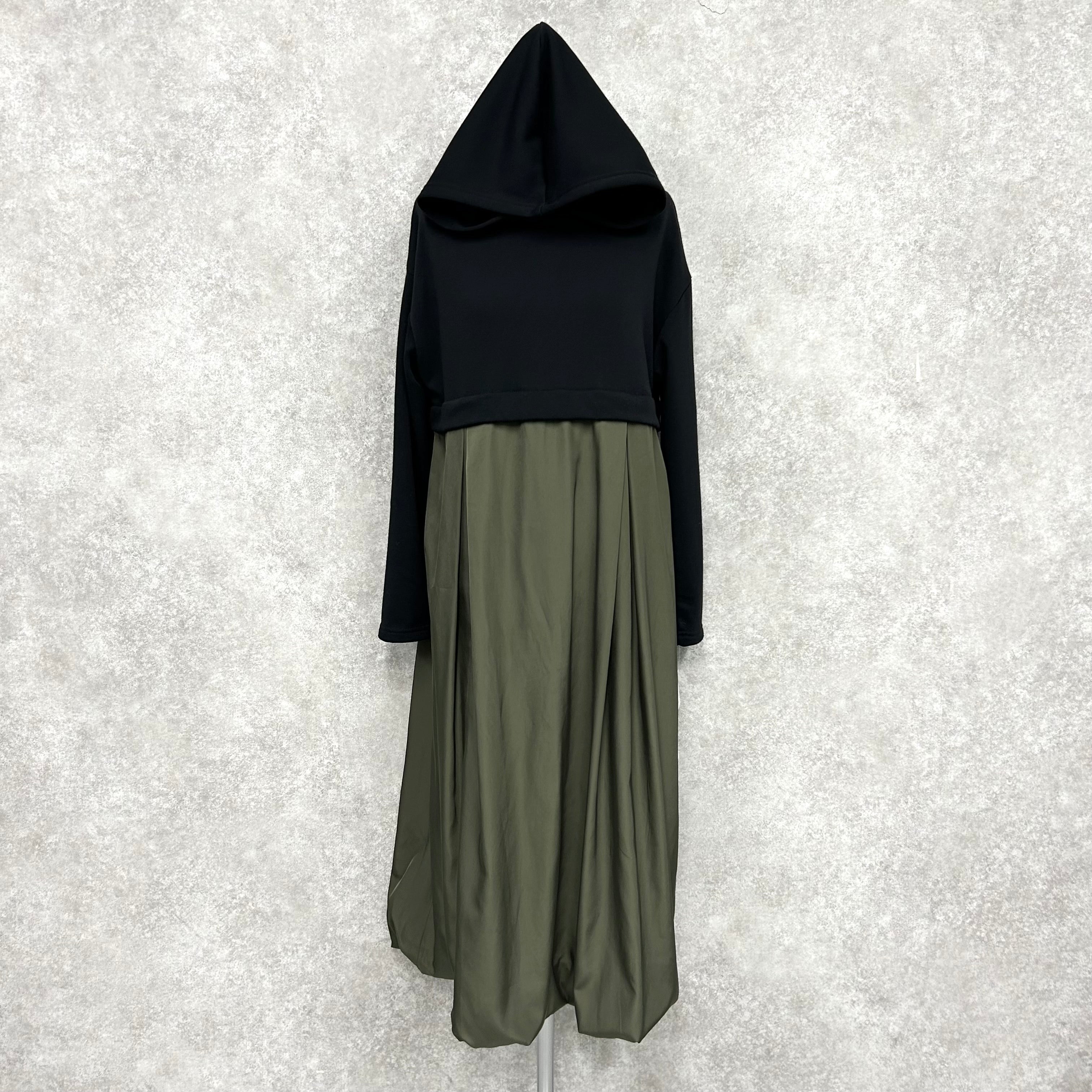 バルーンスカートワンピース -ブラック- ※10/29~11/4頃より順次発送予定