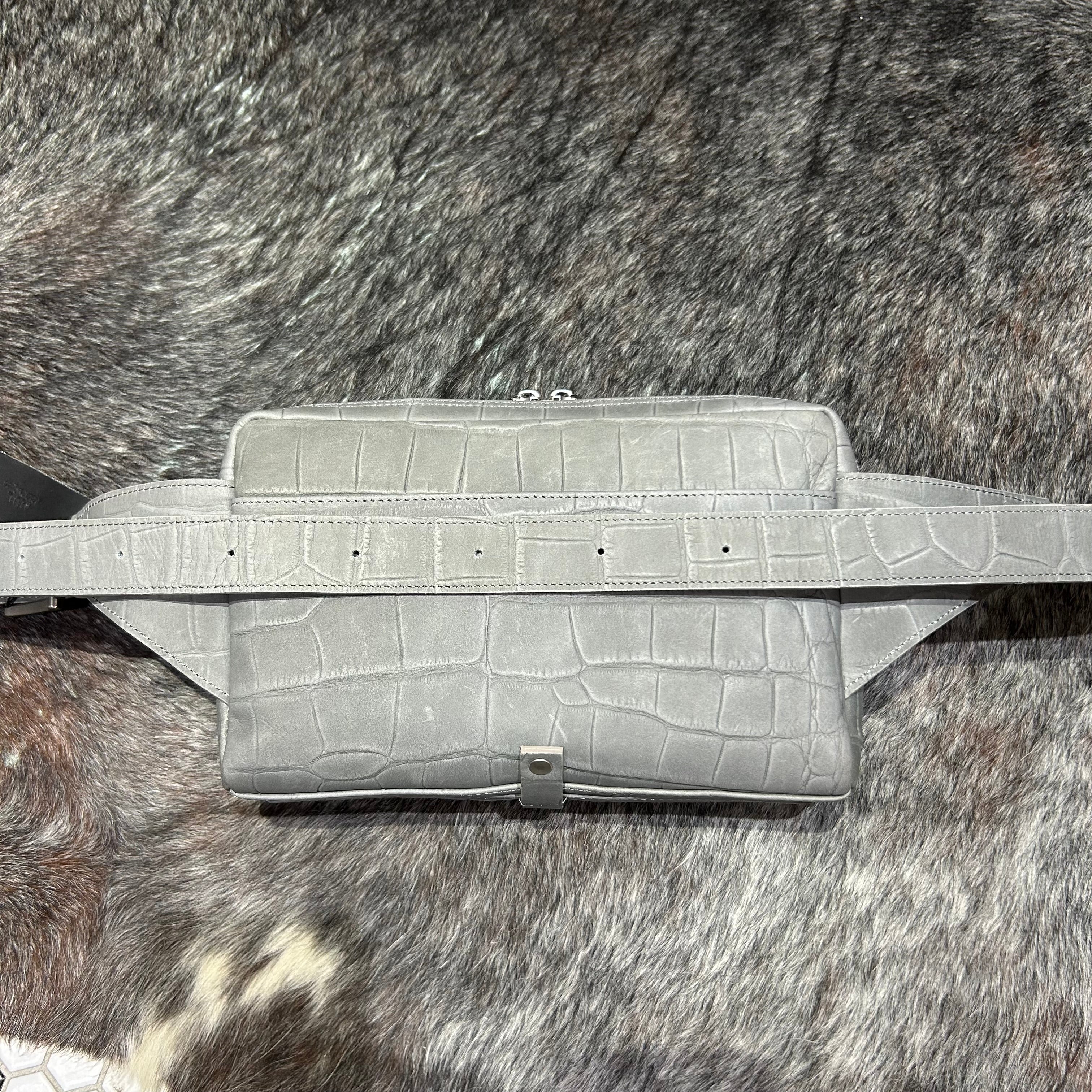 ⚠️予約【M.U.L.】 ボディバック -アイスグレー- ※R7. 6月末納品予定