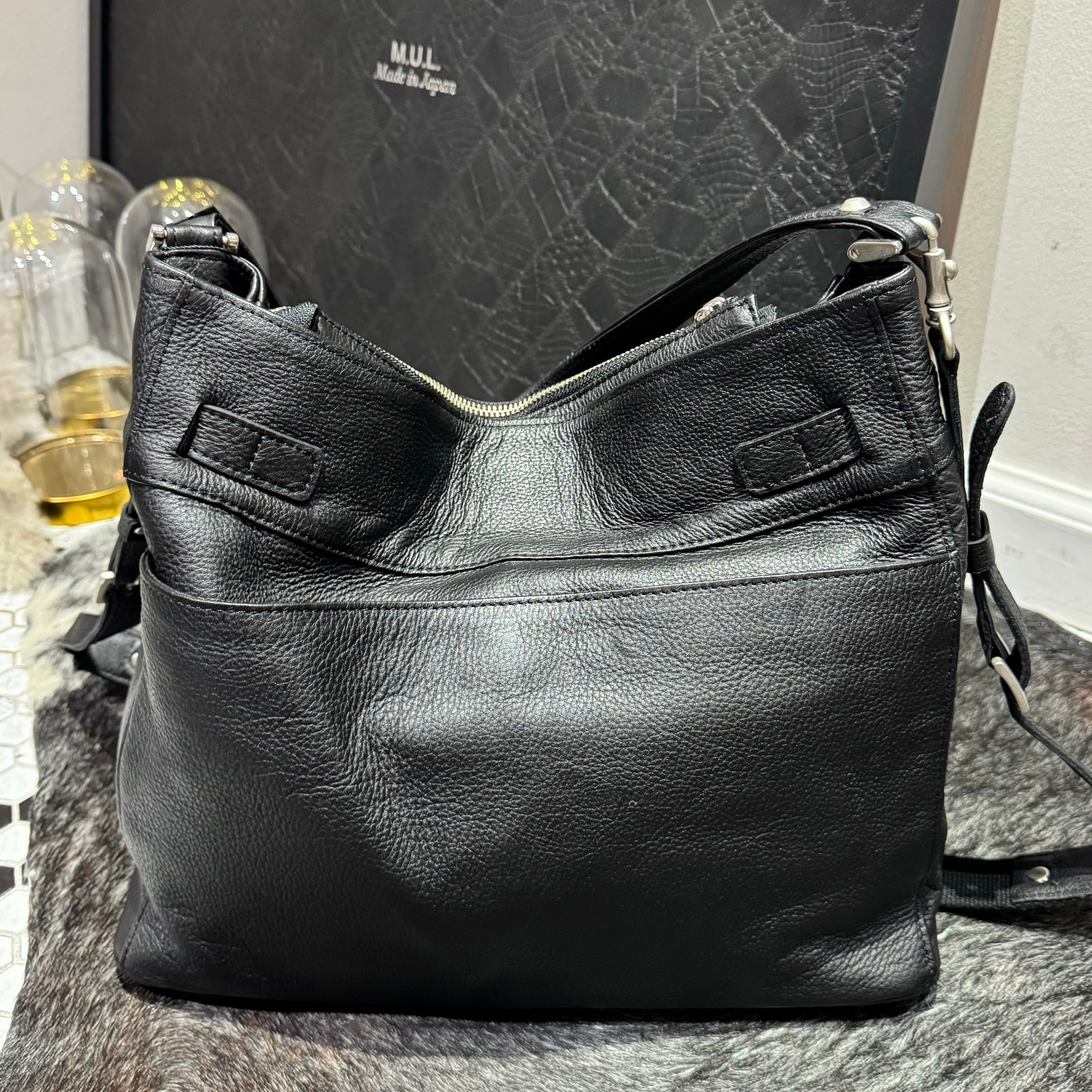 ⚠️予約【M.U.L.】ワンハンドル2wayショルダー シボ型押し マットシルバー金具 -ブラック-  ※キーストラップは別売りになります。 ※R7. 6月末納品予定