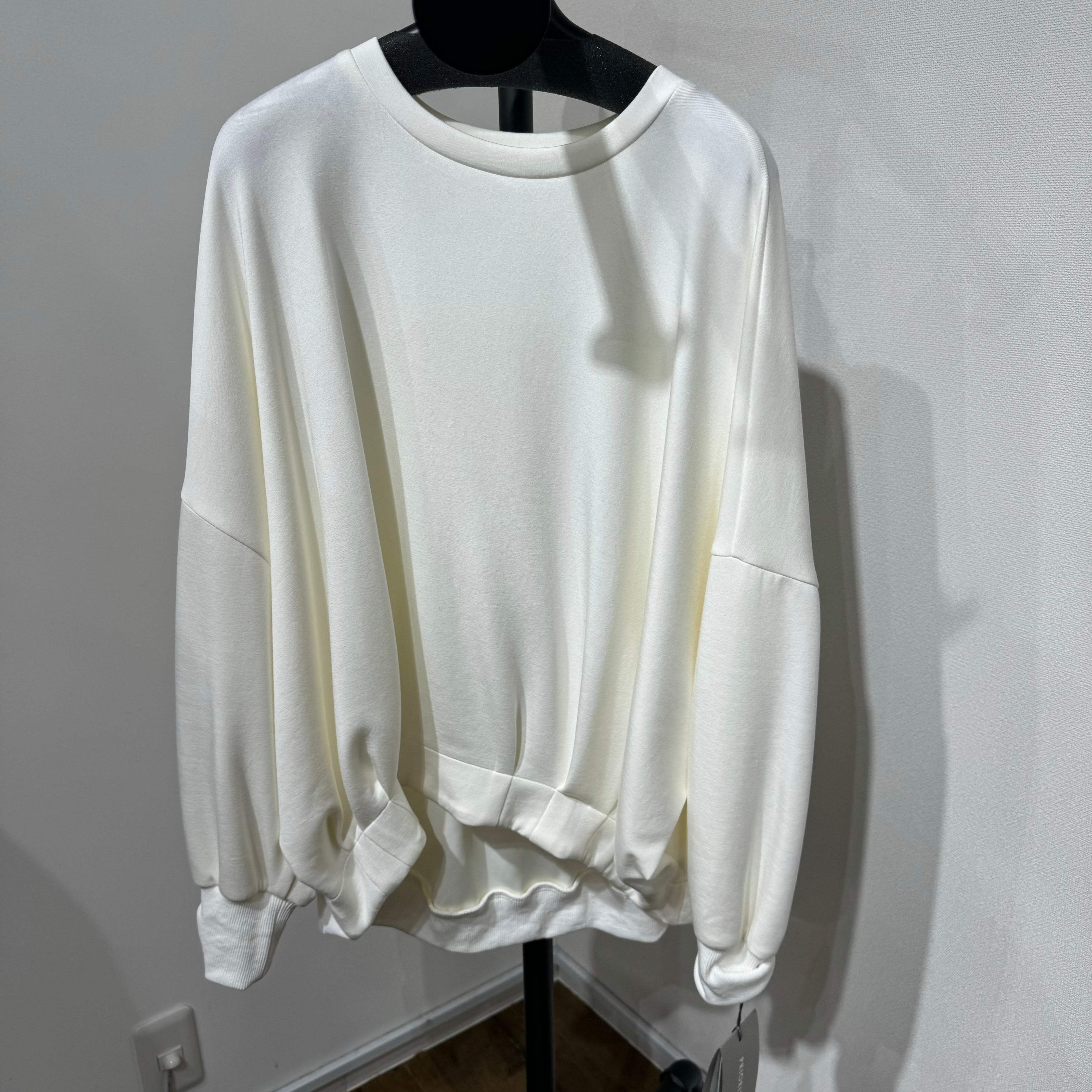 【PRIORITY】シンプルプルオーバー -ホワイト- ※10/15~21頃より順次発送予定