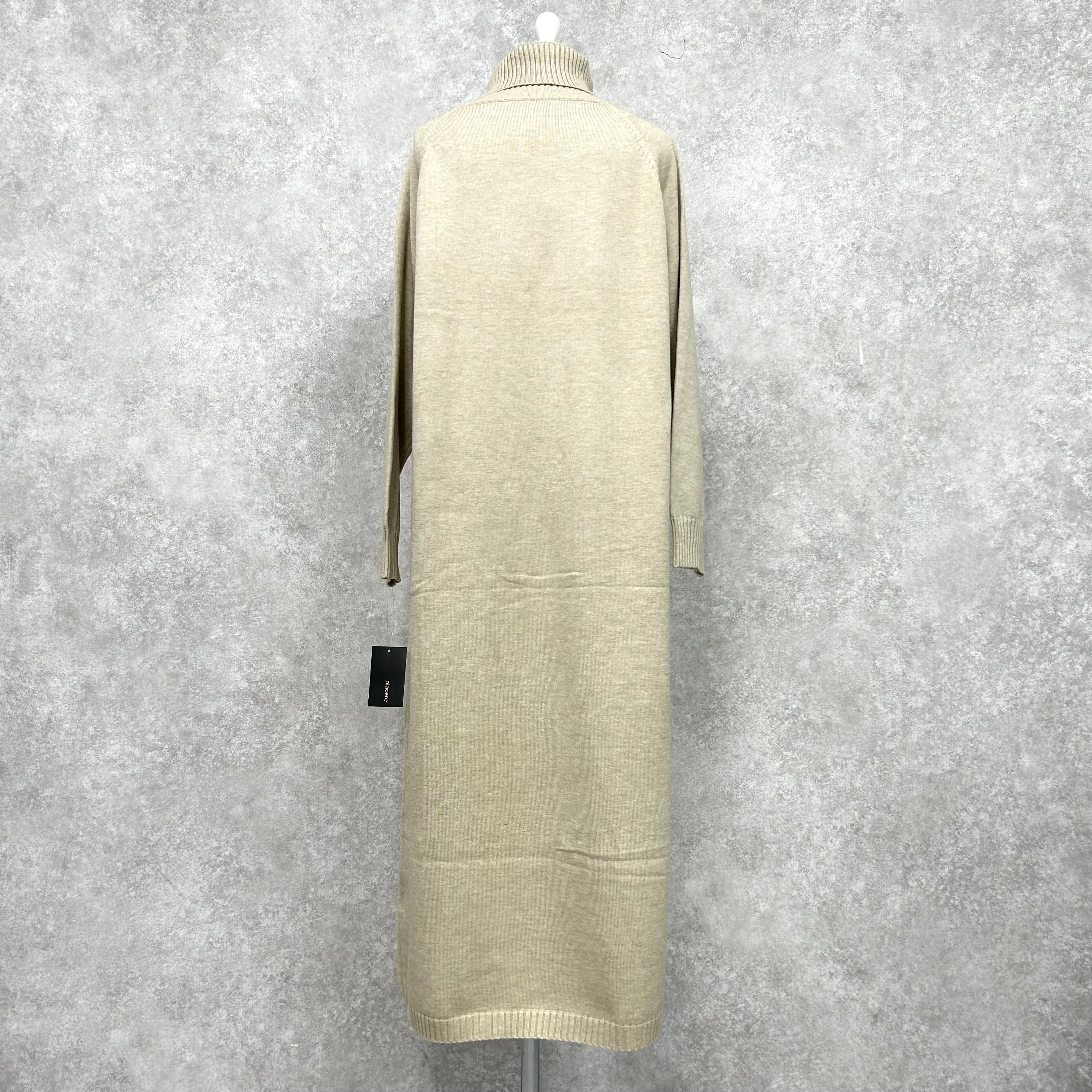 タートルネックワンピース -ベージュ- ※10/29~11/4頃より順次発送予定