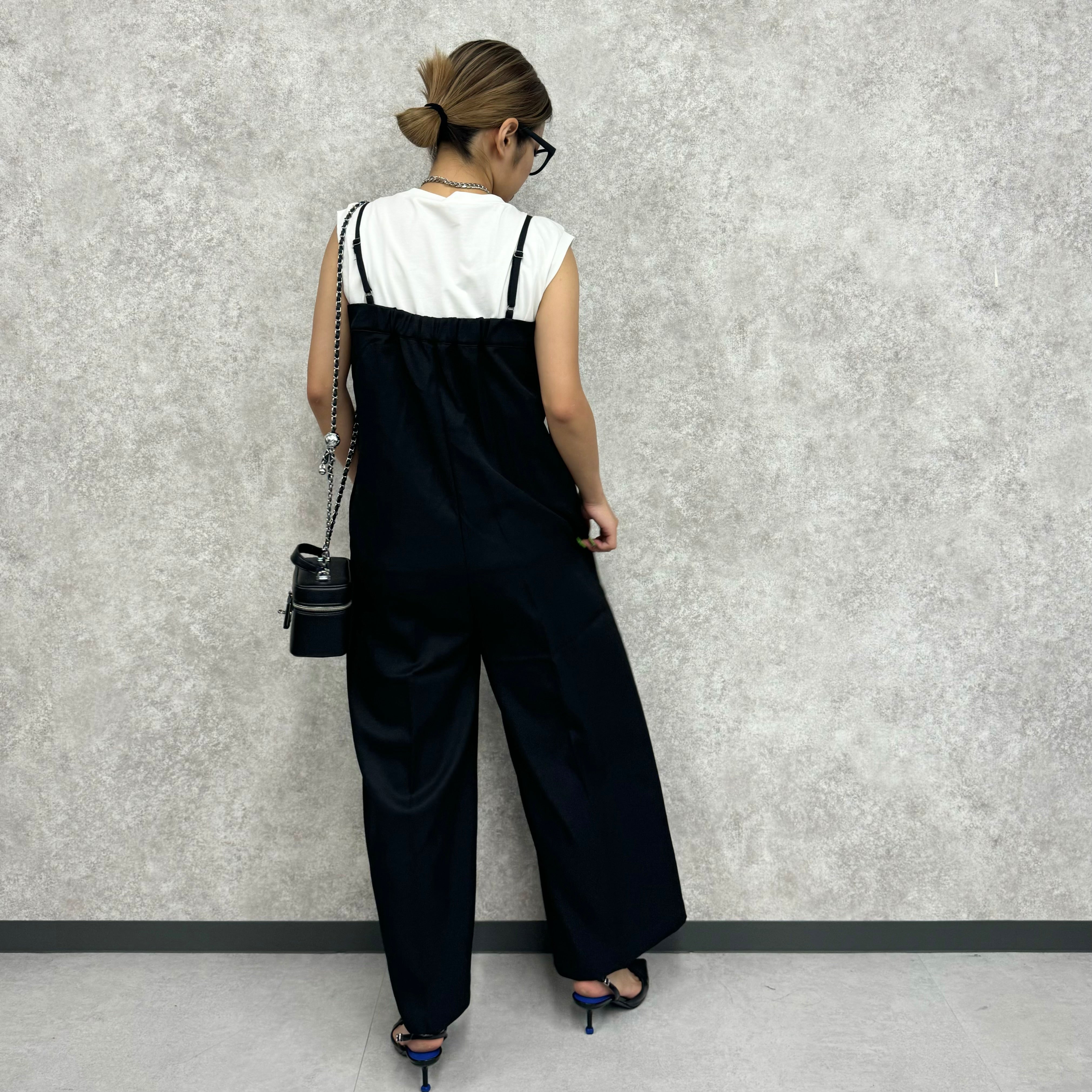 【hunch】サロペットタックパンツ  -ブラック- ※9月中旬より順次配送予定