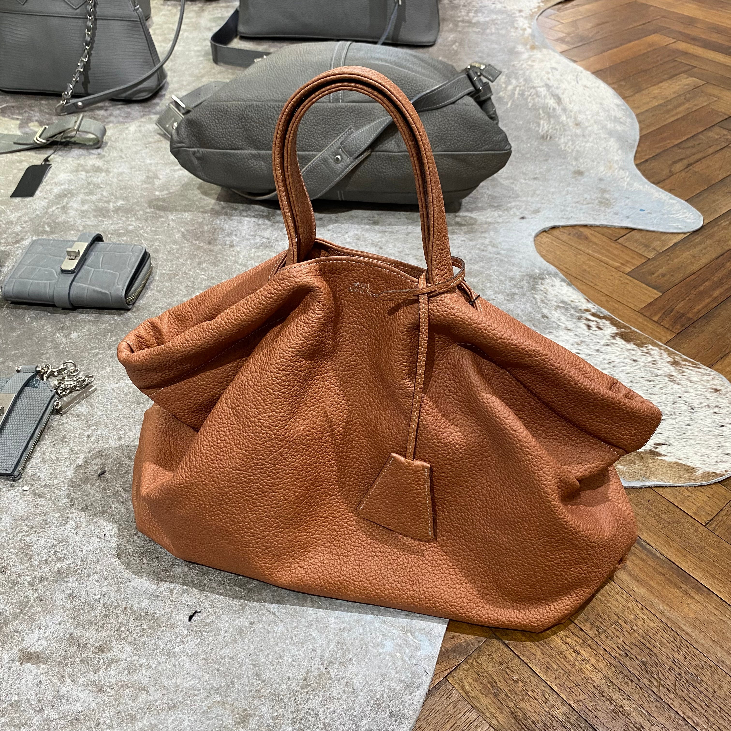 ⚠️予約【M.U.L.】ベントトート シボ型押し -オレンジ- ※R7. 6月末納品予定