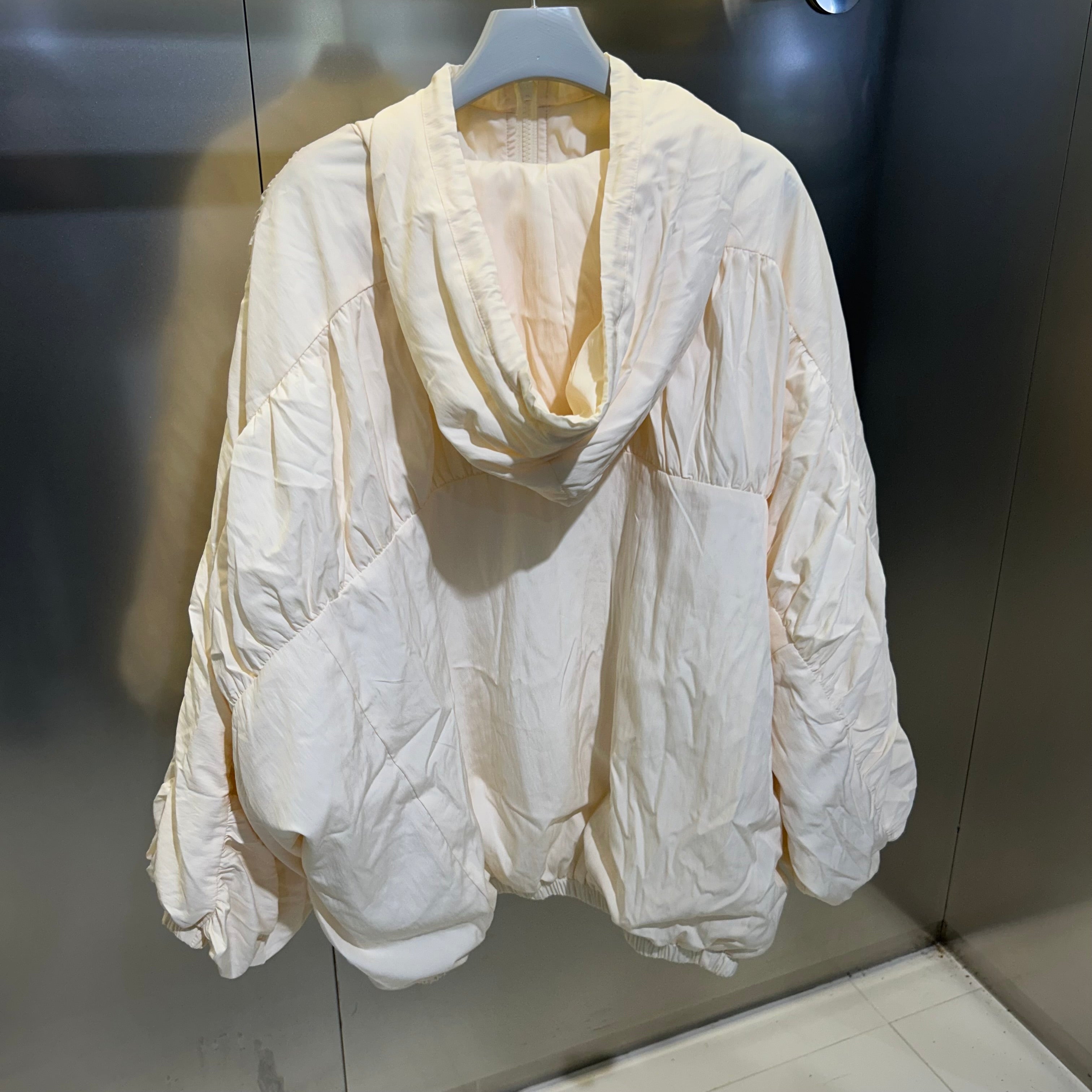 【Rowee】 ギャザーブルゾン アイボリー ※10月下旬〜11月上旬頃より順次発送予定