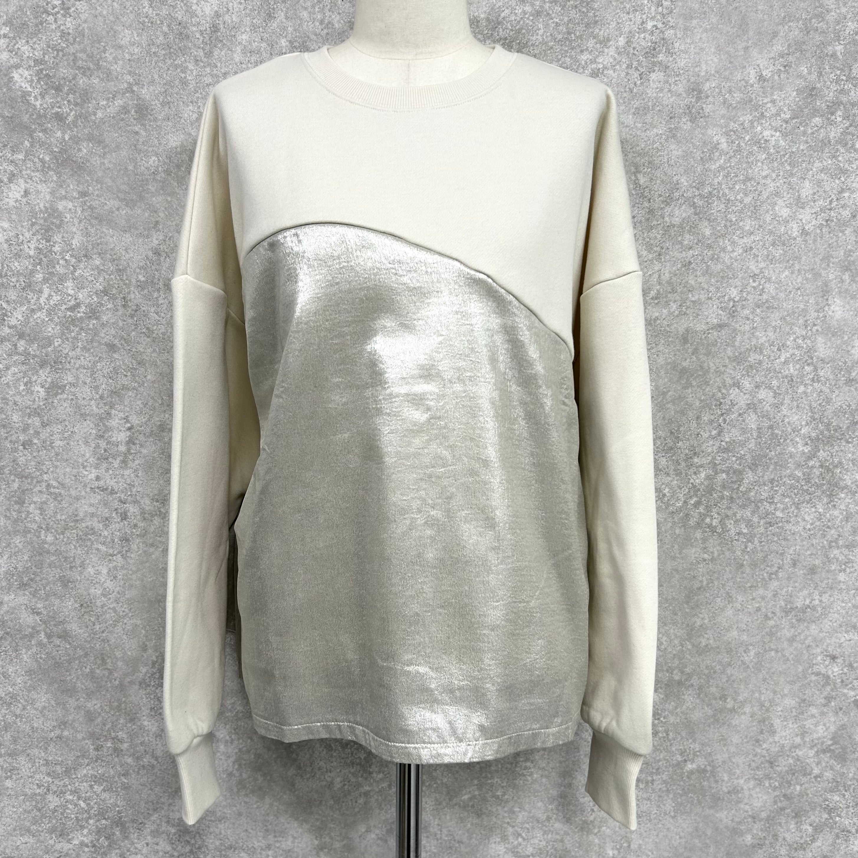 メタリック布き切り替えプルオーバー -エクリュ×アイボリー- ※12/3-9頃より順次発送