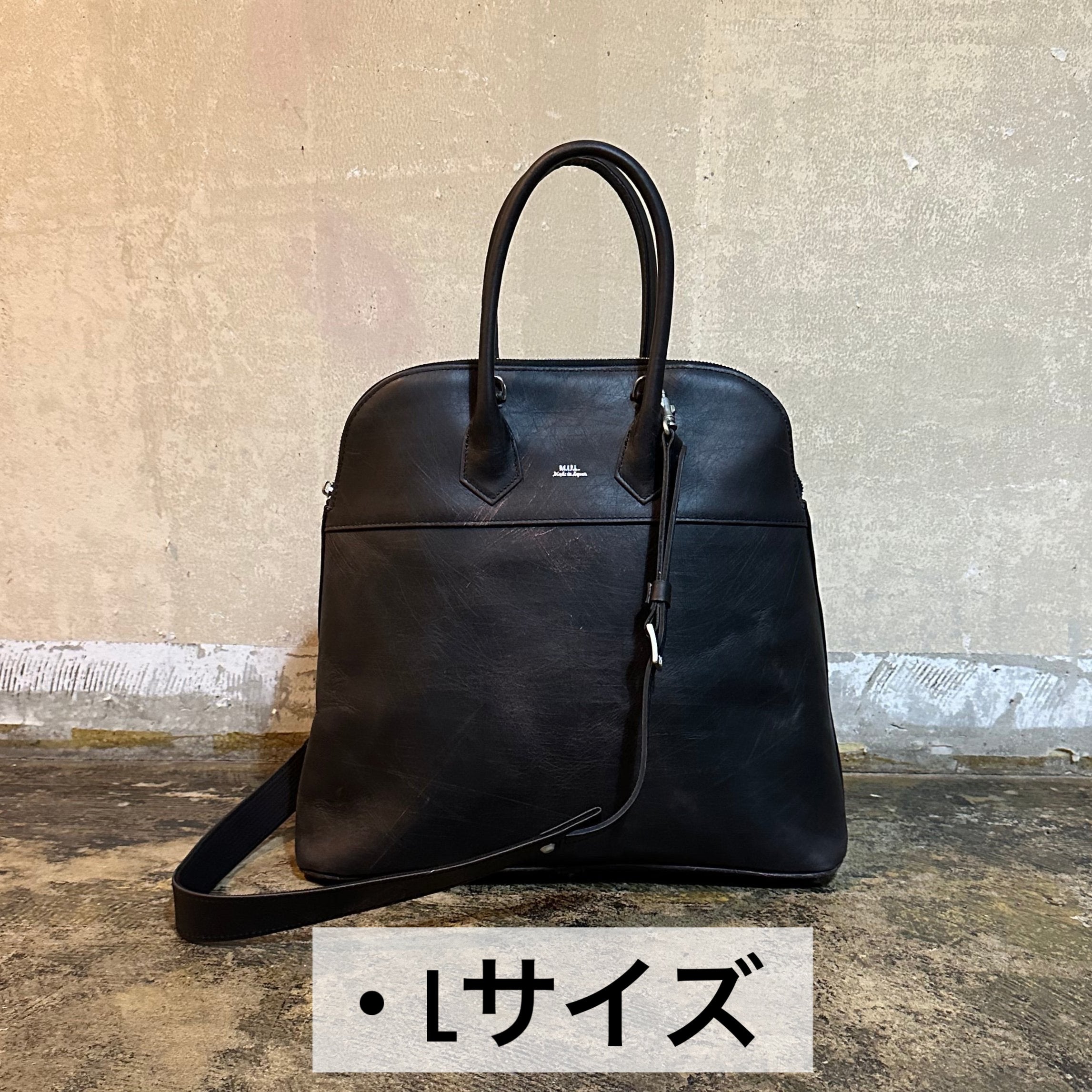 ⚠️予約【M.U.L.】ラウンドトート スクラッチ型押し -vintage ブラック- ※R7. 6月末納品予定