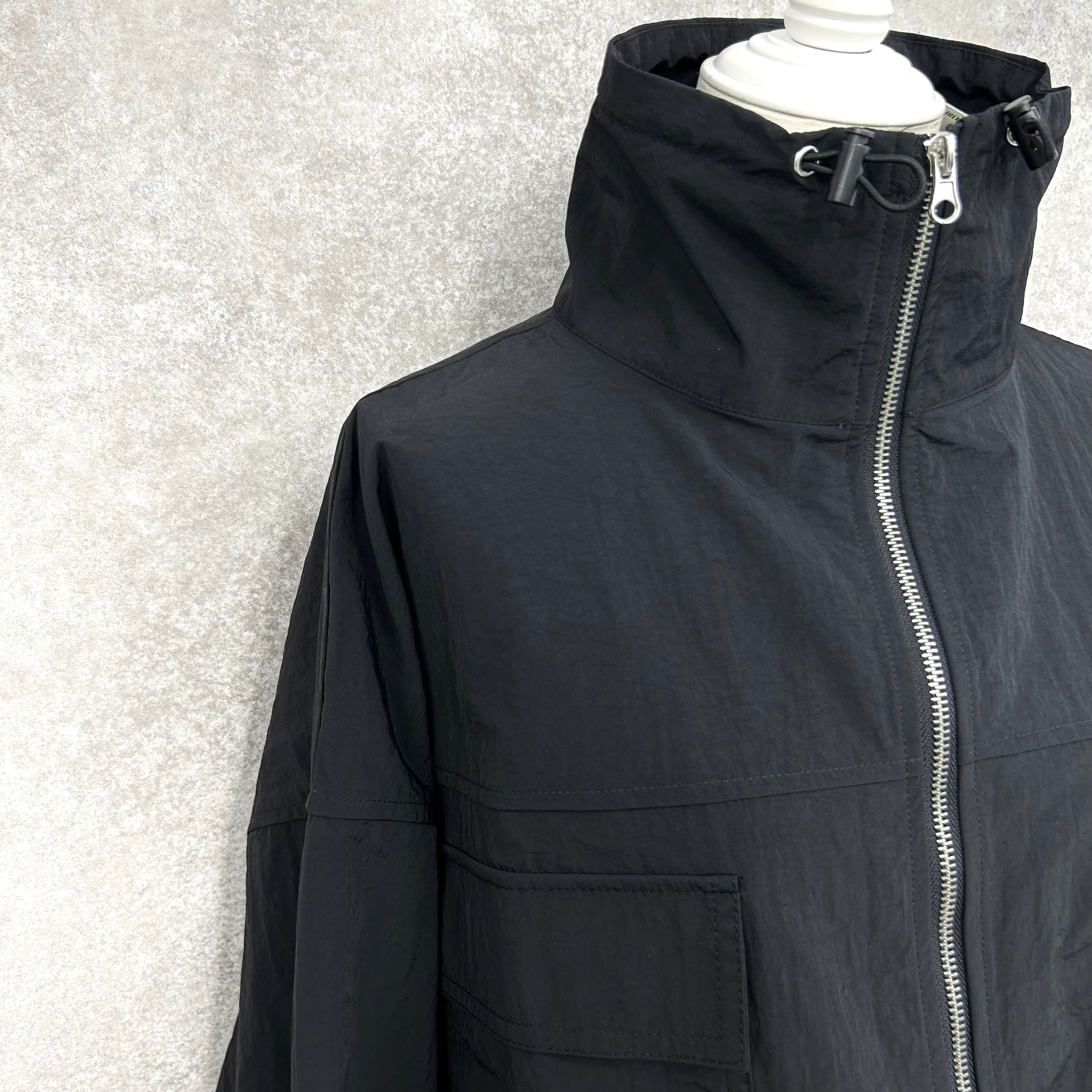 ナイロンショートブルゾン  -クロ- ※5/14~5/20頃より順次発送