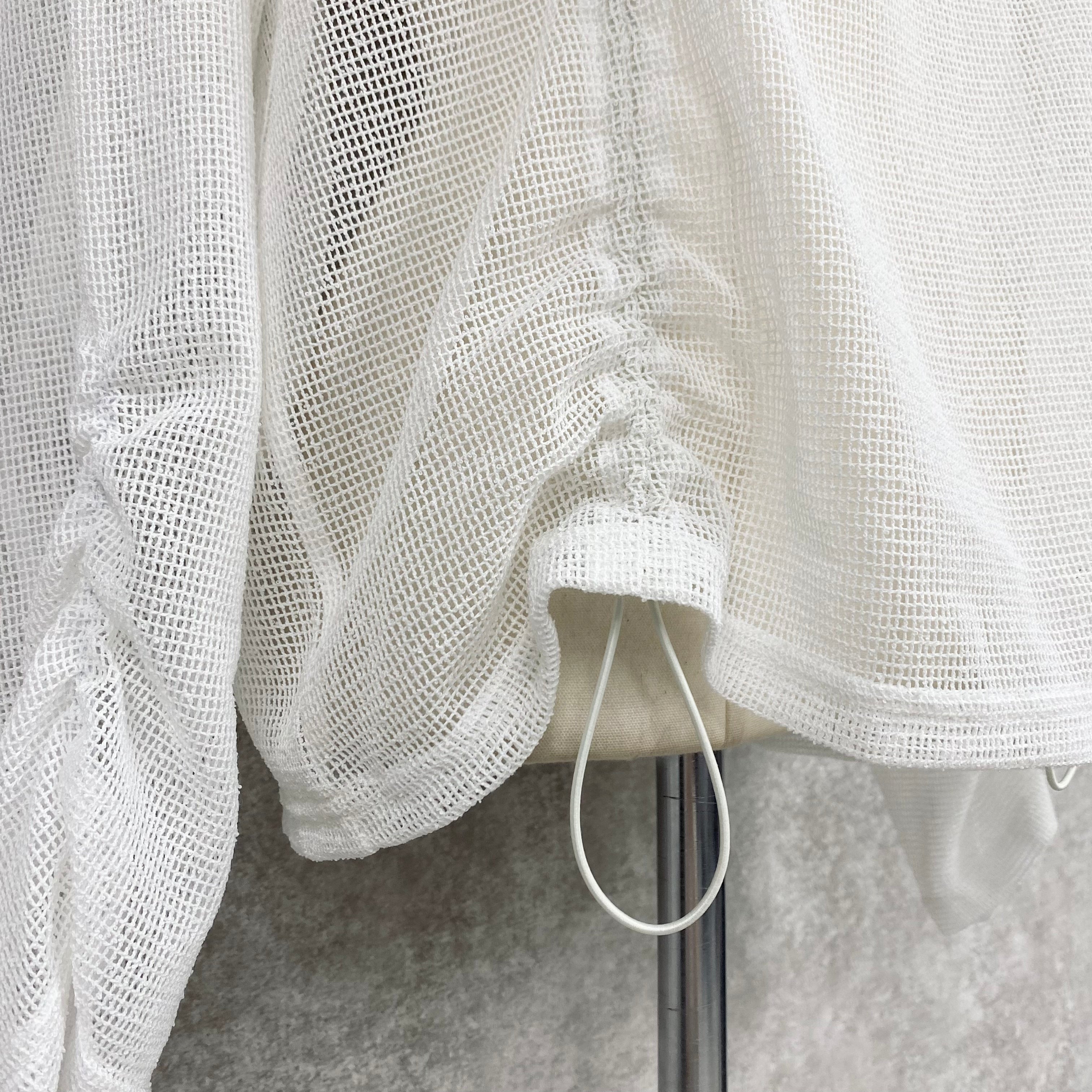 【ASYMM】TWIST LINE MESH TOPS -white-