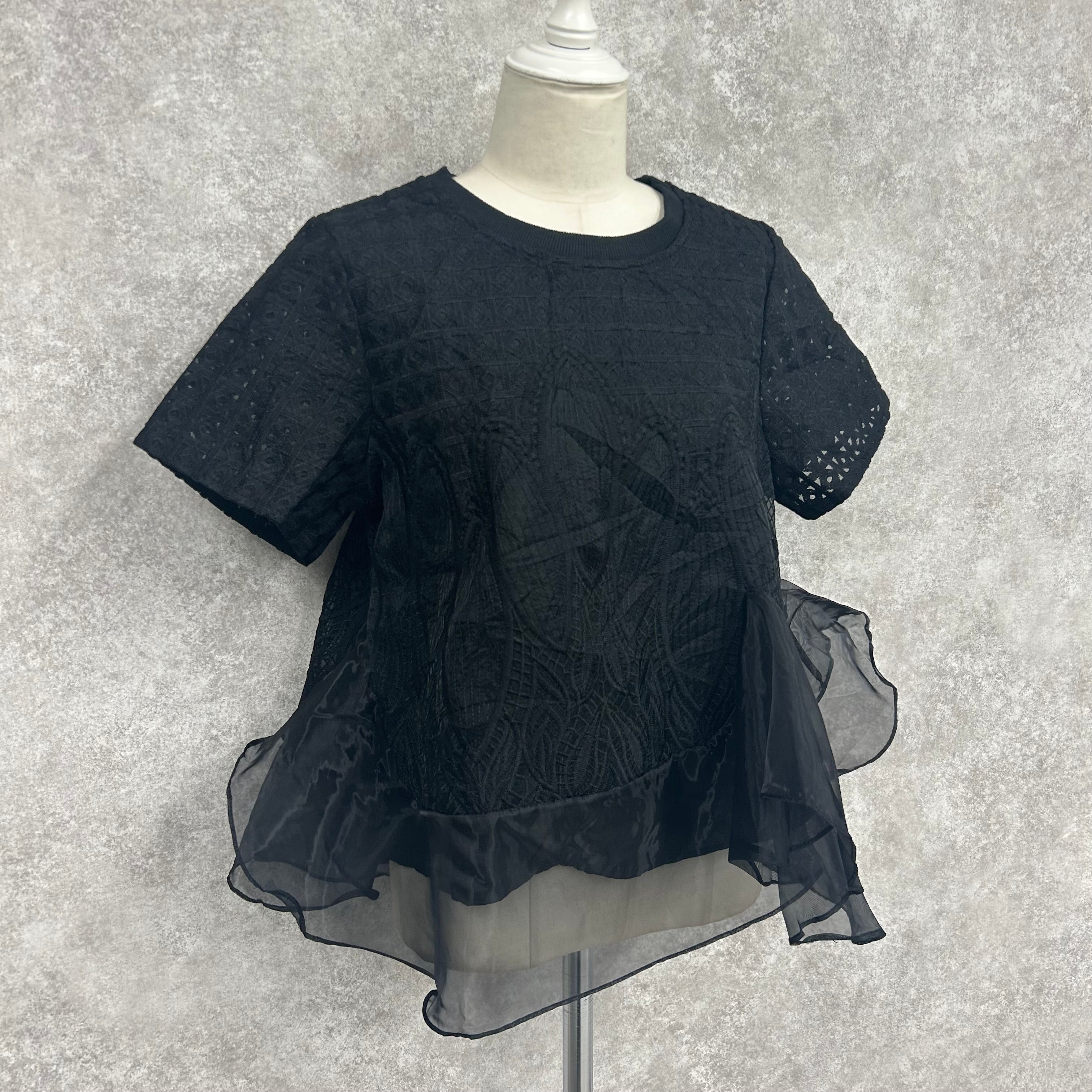 チュールデザイン刺繍プルオーバー -ブラック- ※8/6〜12迄に順次発送予定