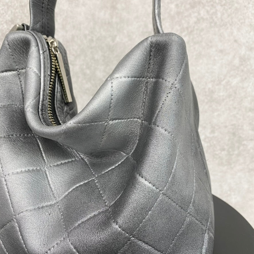 【MUL094】ドロップ2way S オイルレザーキルティング(ブラック) 表面シルバー加工 ※10/29〜11/2より弊社事務所から順次発送