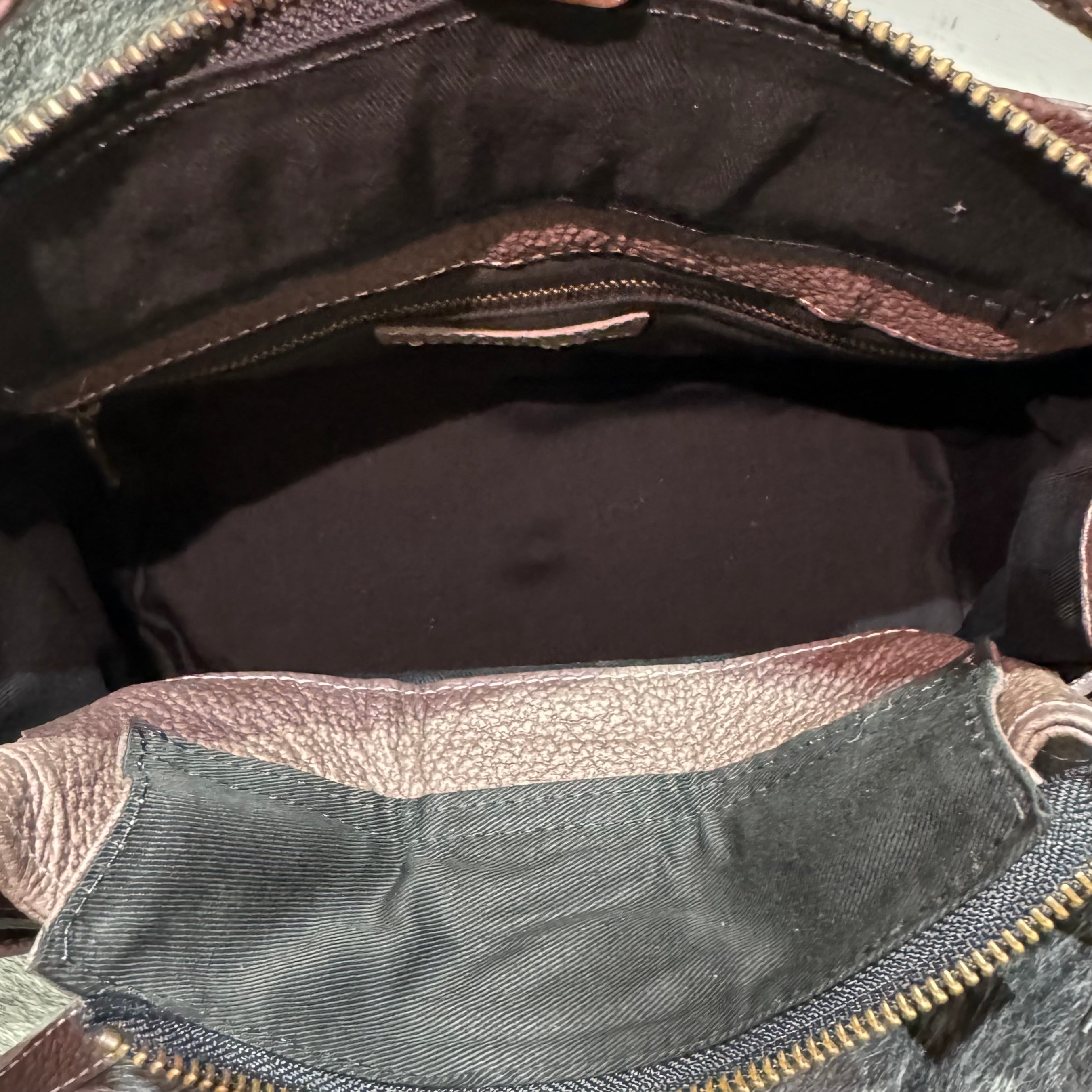 ⚠️予約【M.U.L.】ワンハンドル2wayショルダー シボ型押し マットゴールド金具  -ダークグレージュ-  ※キーストラップは別売りになります。 ※R7. 6月末納品予定