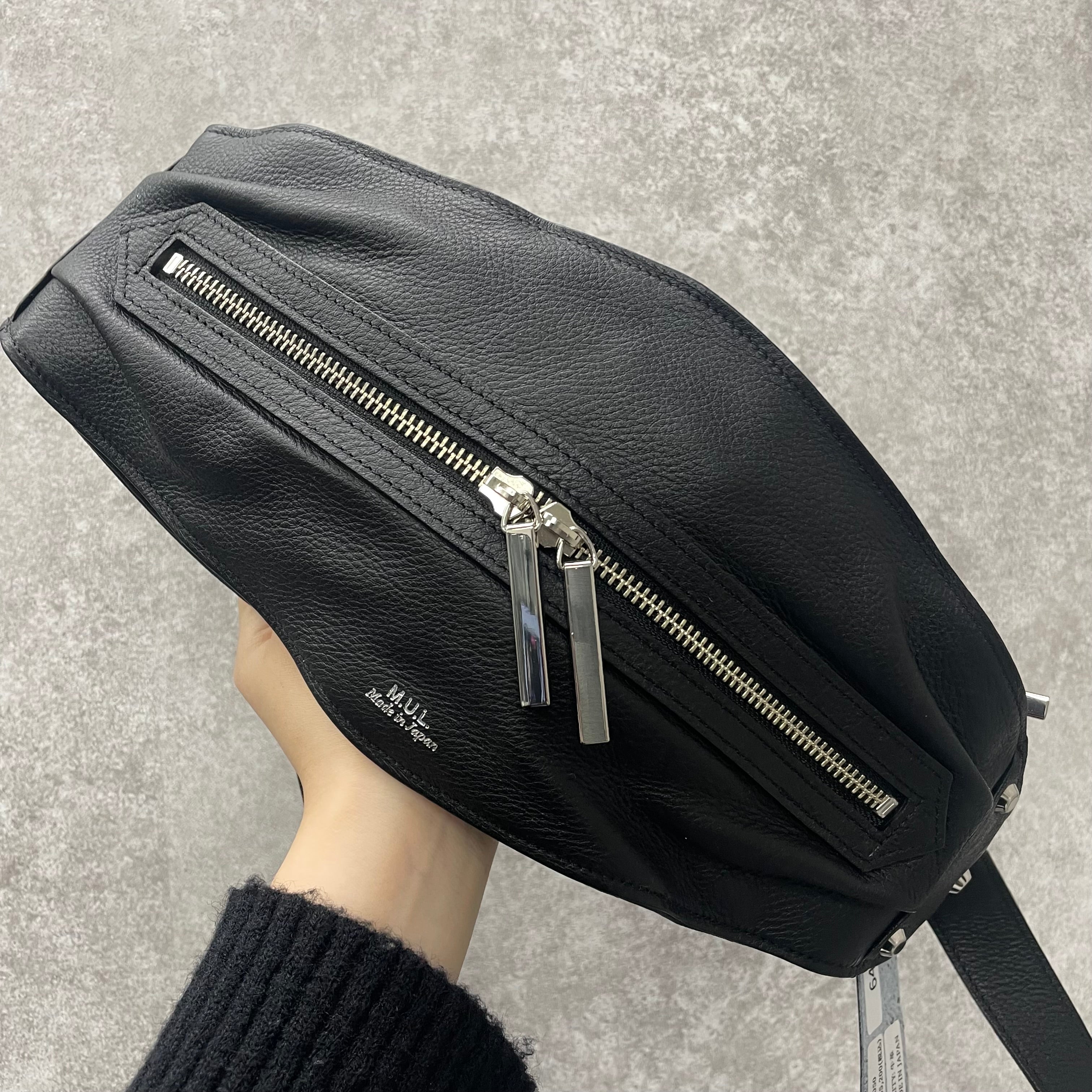 【M.U.L.】キャンディボディバッグ	ブラック  ※一週間以内に配送 ※事務所配送
