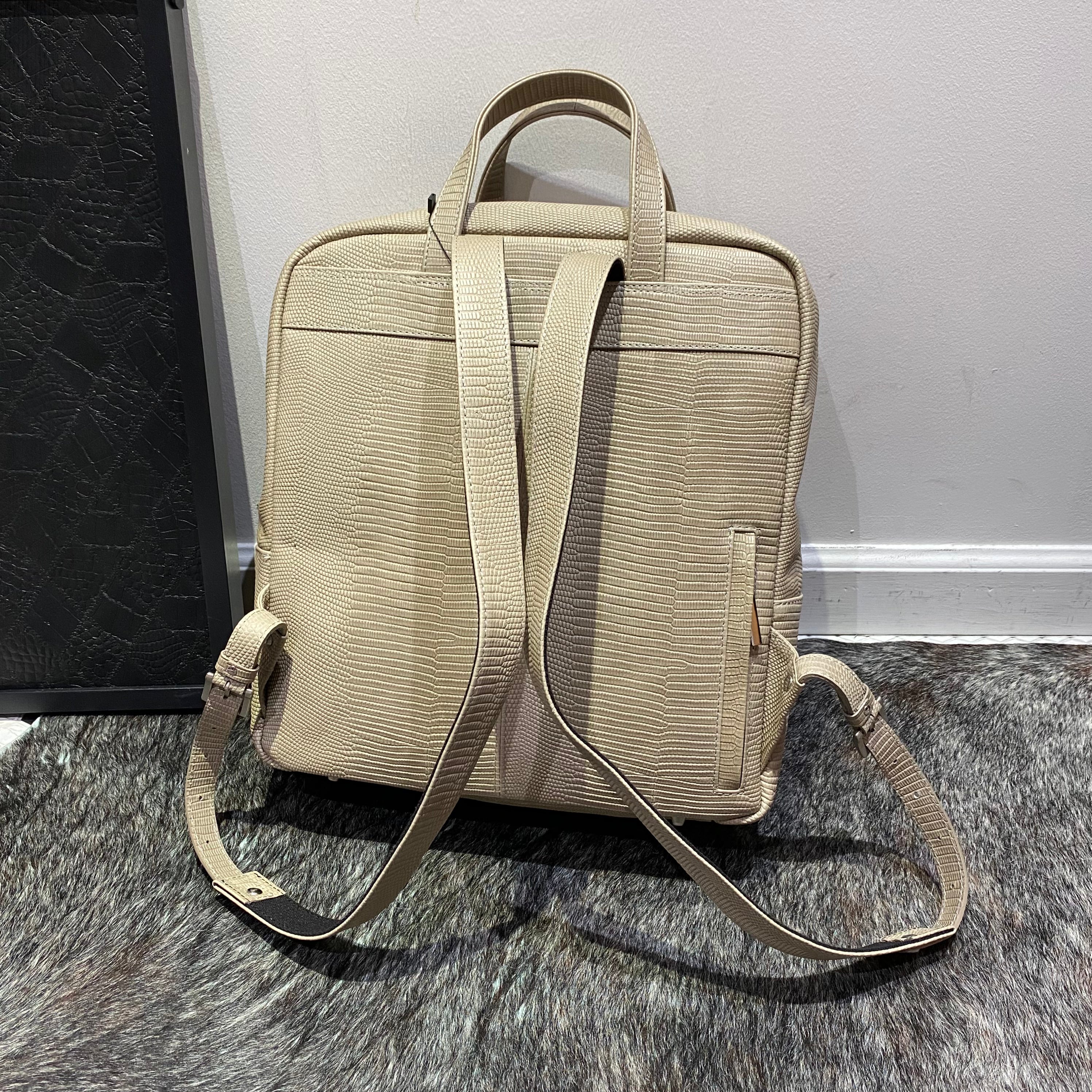 ⚠️予約【M.U.L.】ミニマルバックパック -グレージュ- ※R7. 6月末納品予定