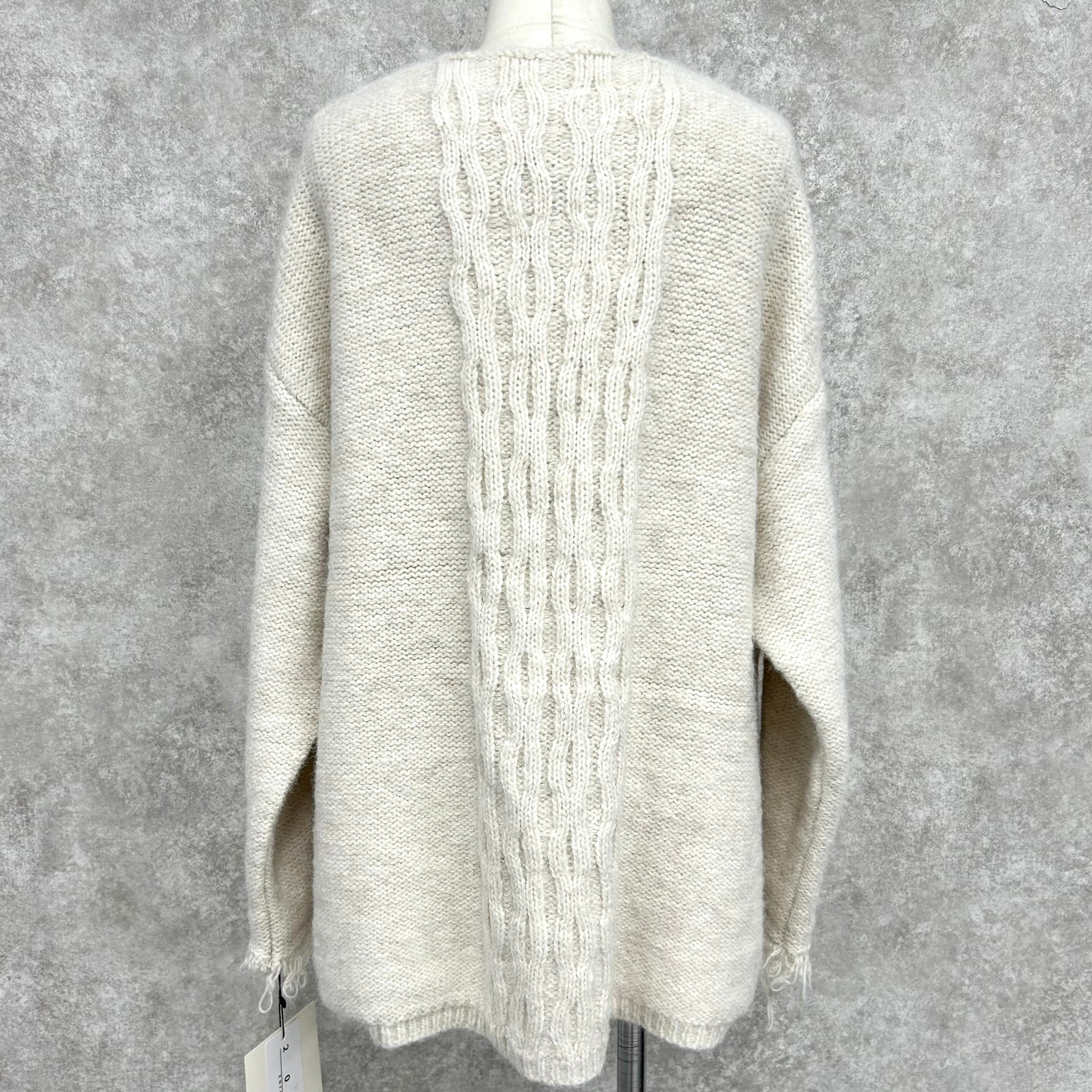 【予約】編み上げフリンジニット ベージュ ※11月下旬~12月上旬頃より順次配送予定