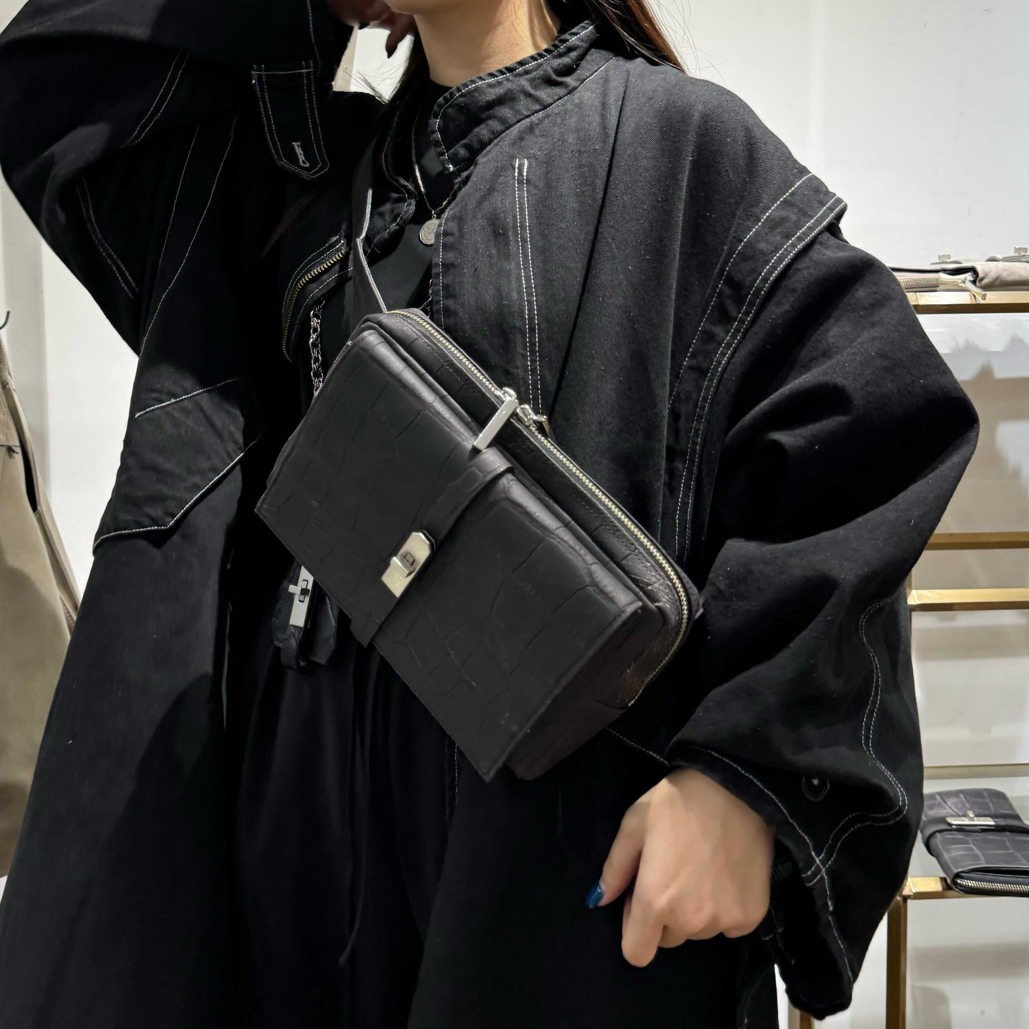 ⚠️予約【M.U.L.】 ボディバック -vintage ブラック- ※R7. 6月末納品予定