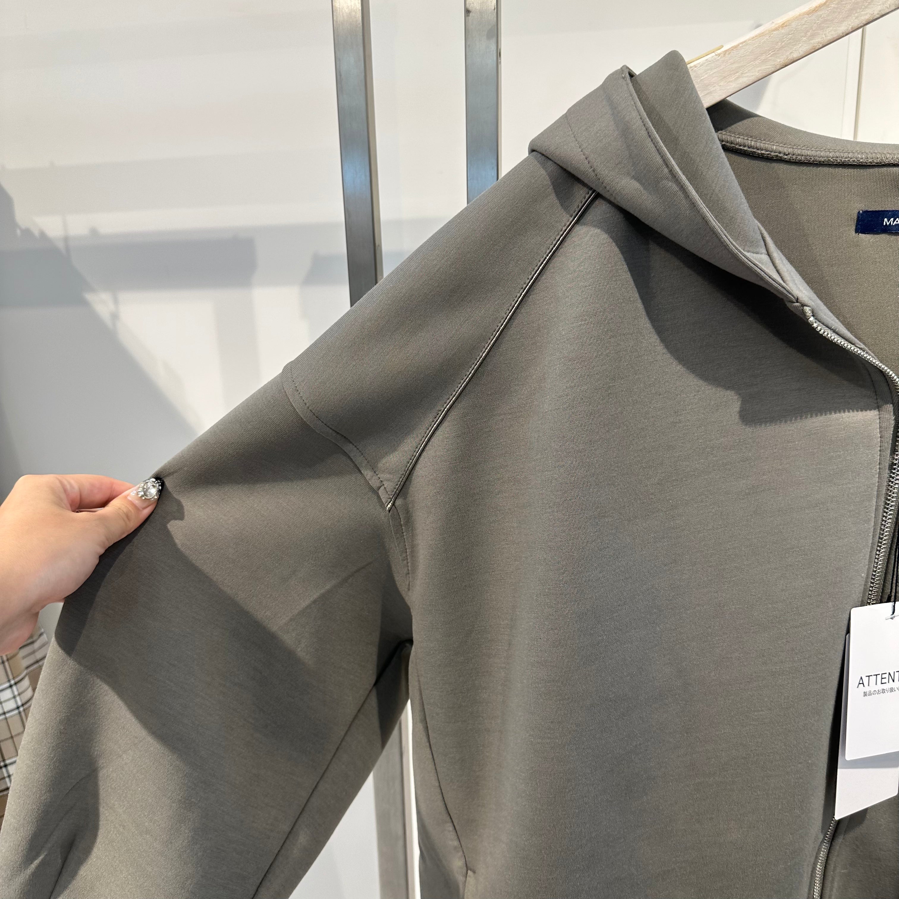 ダンボールポンチフードZIPアウター グレーカーキ ※11月上旬〜中旬より順次配送