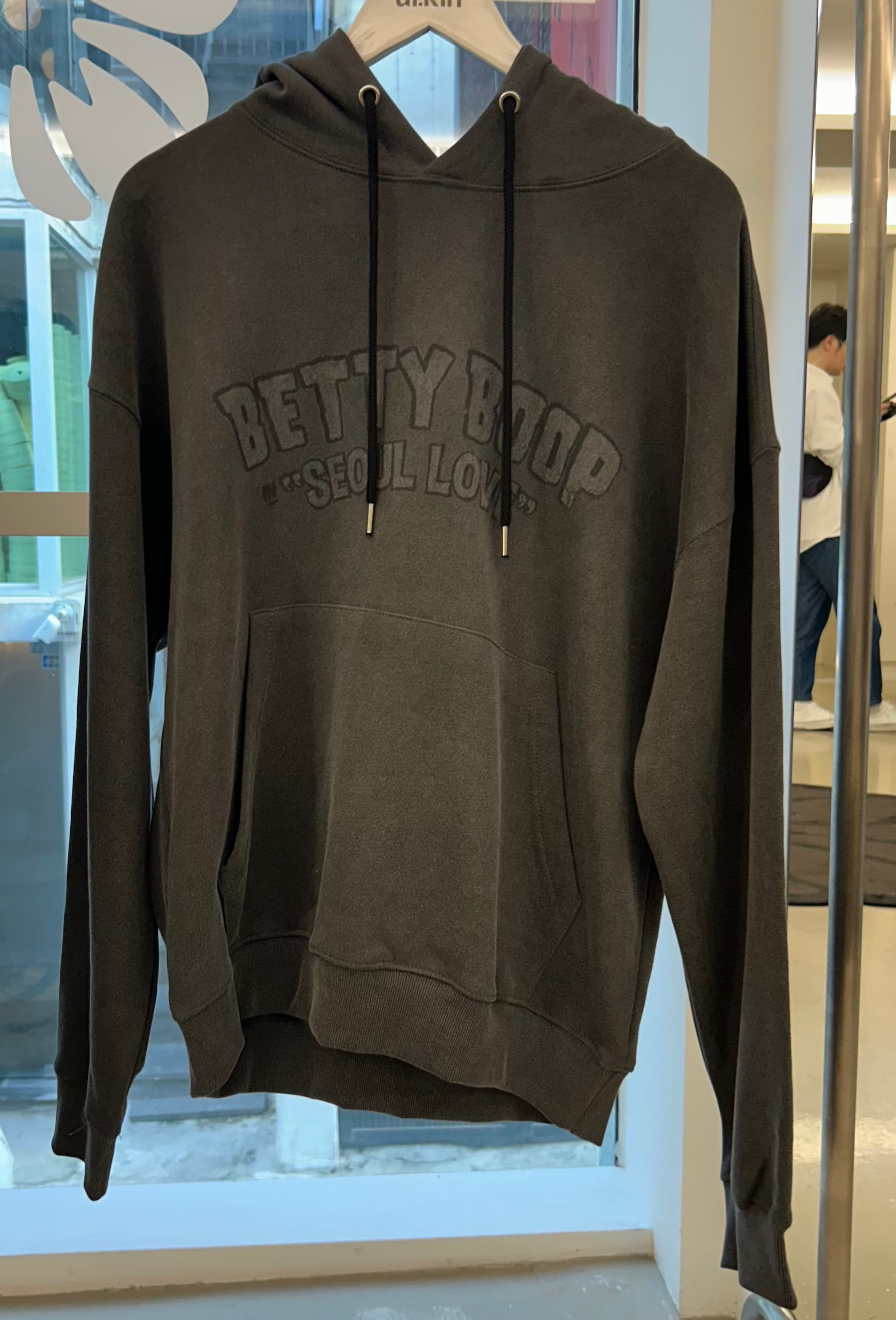 ※予約商品【ULKIN】ULKIN X BETTYBOOP Myeongdong Hoodie -CHARCOAL- Mサイズ ※12月頃より順次配送予定