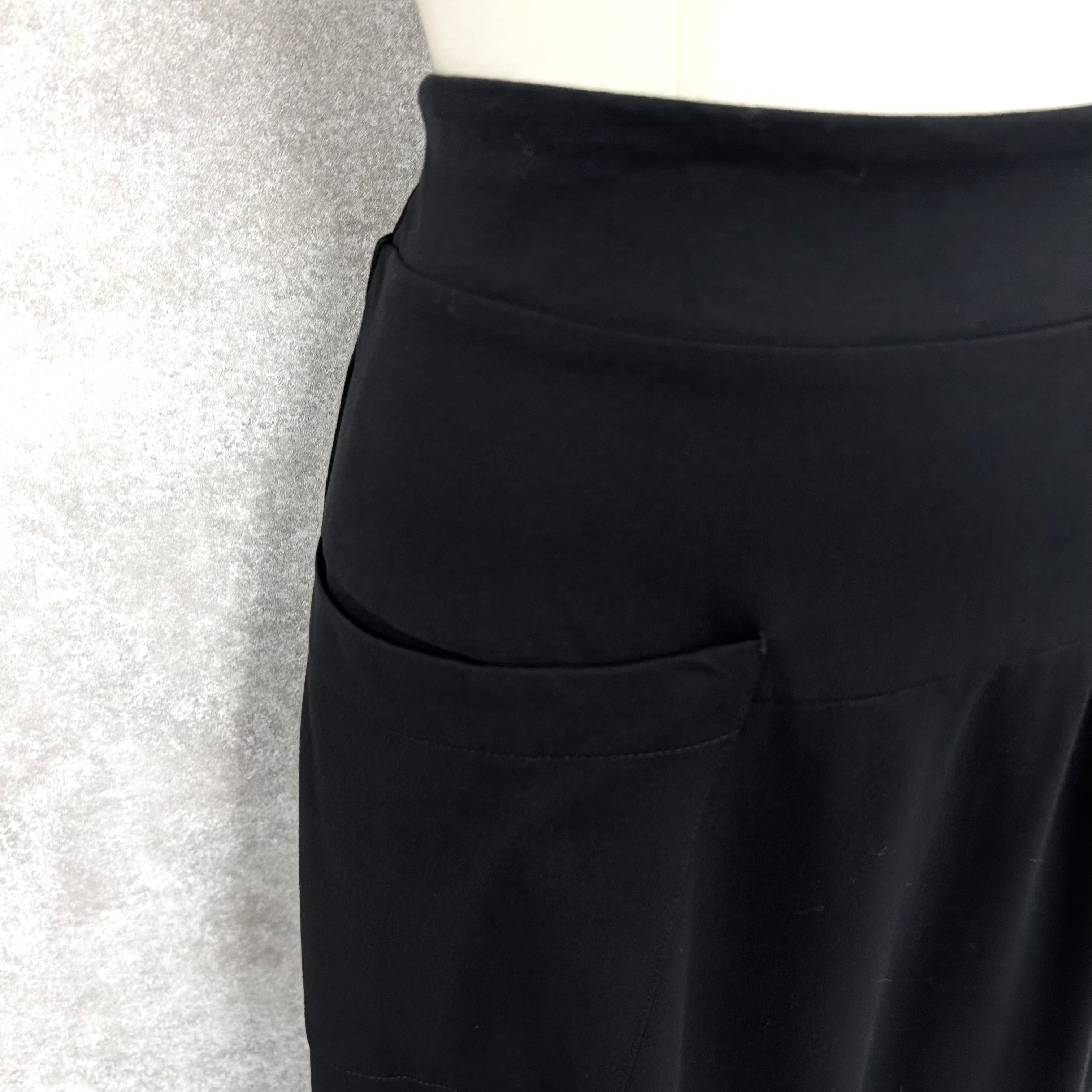 コクーンスカート -ブラック- ※10/15-21頃より順次配送予定