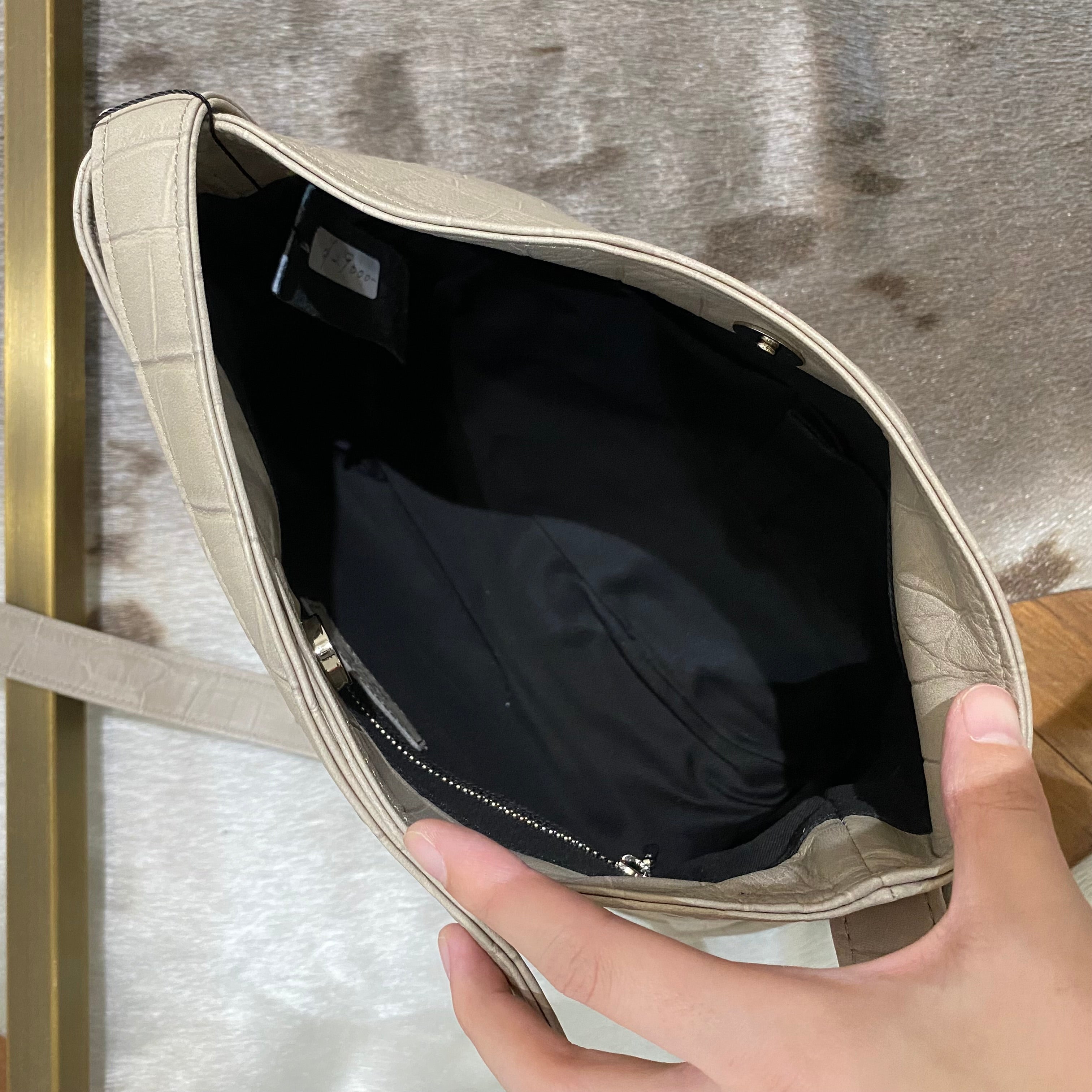 ⚠️予約【M.U.L.】テールショルダー -グレージュ- ※R7. 6月末納品予定