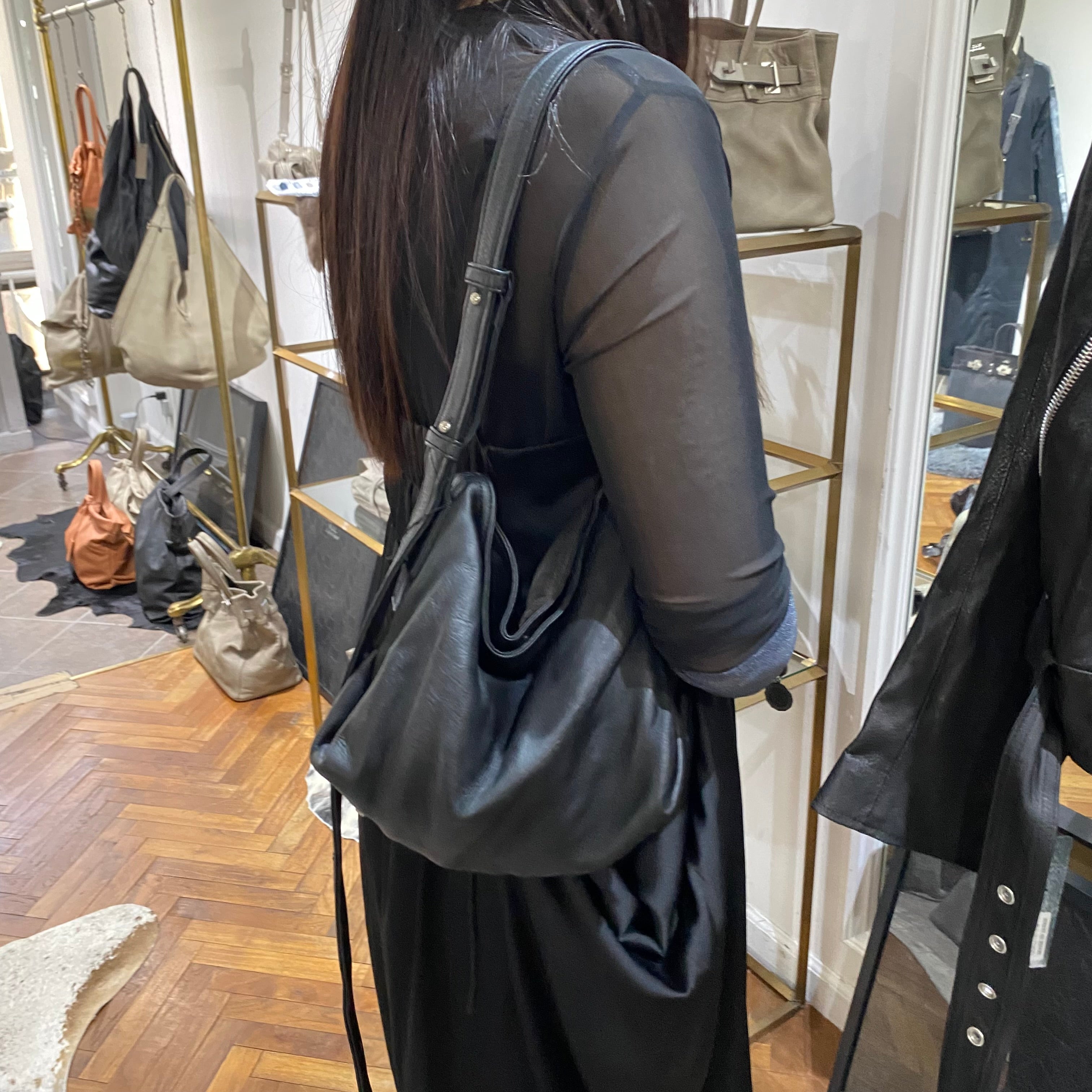 ⚠️予約【M.U.L.】テールショルダー(洗い加工) -ブラック- ※R7. 6月末納品予定