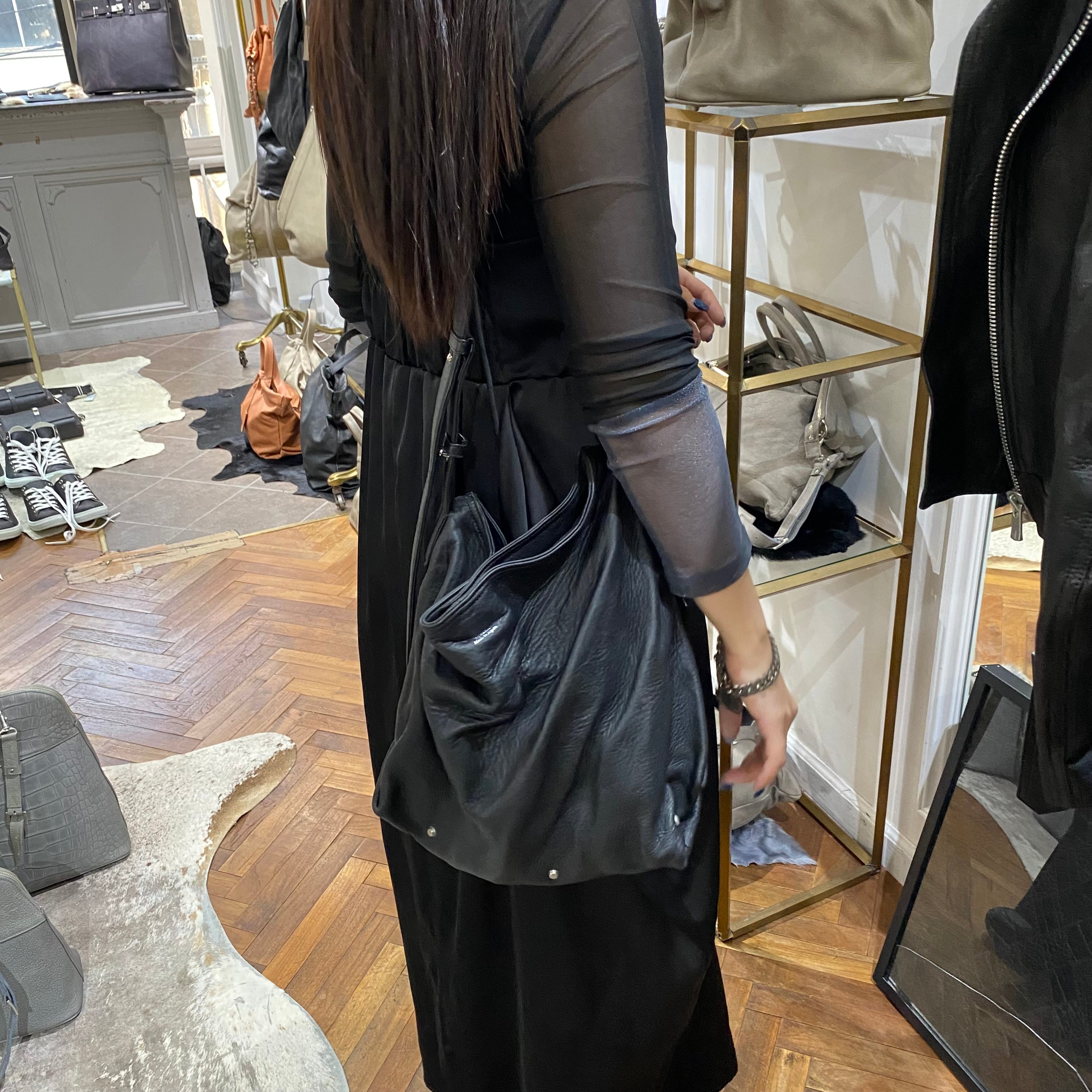 ⚠️予約【M.U.L.】テールショルダー(洗い加工) -ブラック- ※R7. 6月末納品予定