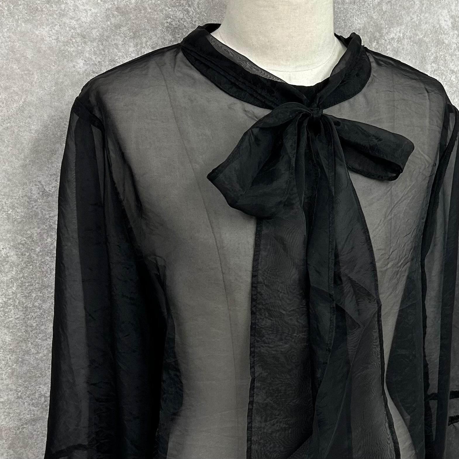オーガンジーボウタイブラウス -ブラック- ※5/14-20迄に順次発送予定